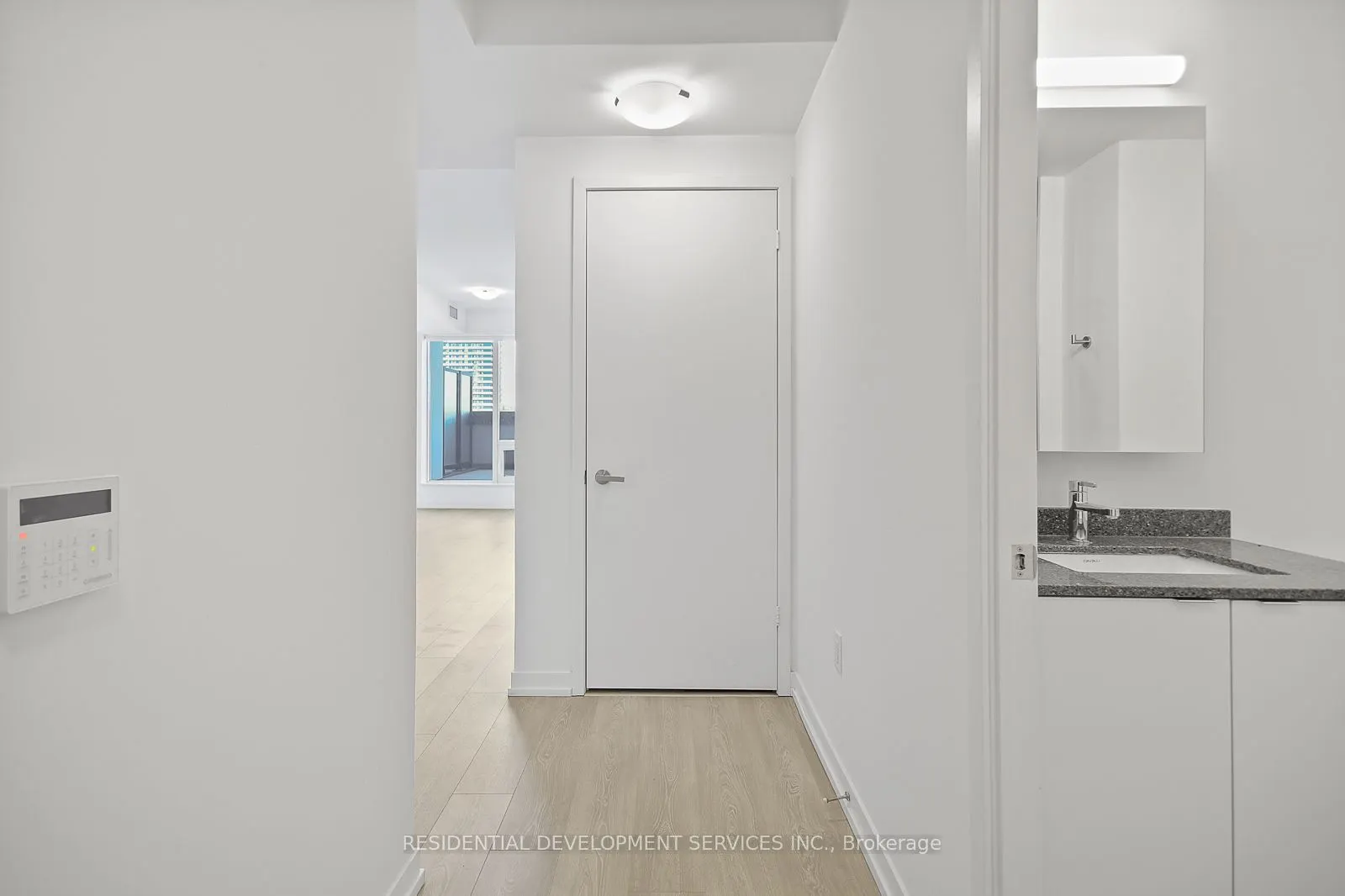 8868 Yonge Street, #215E