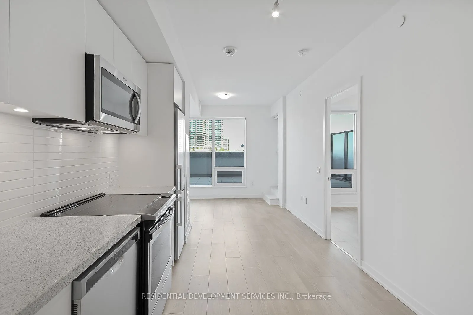 8868 Yonge Street, #215E