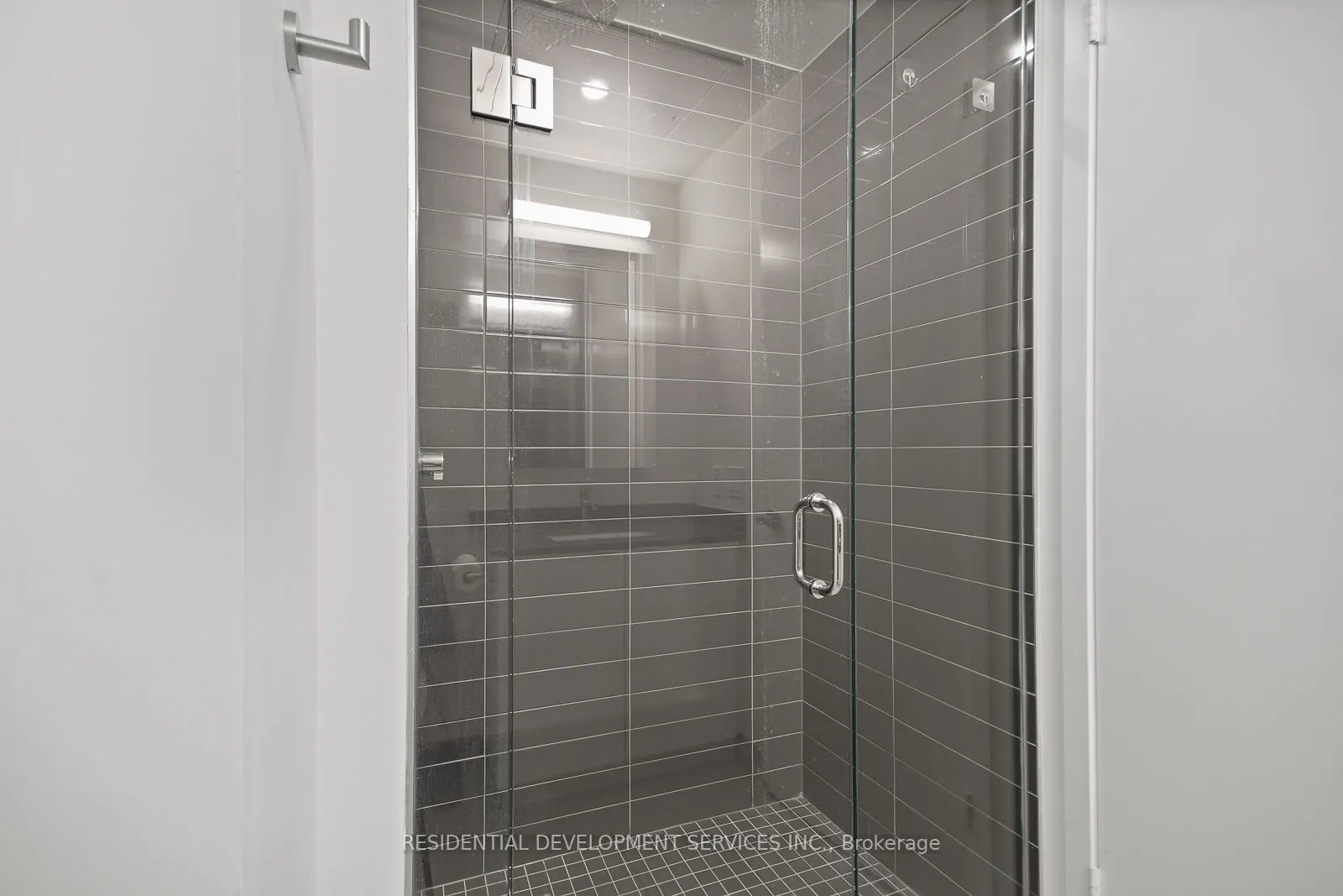 8868 Yonge Street, #215E