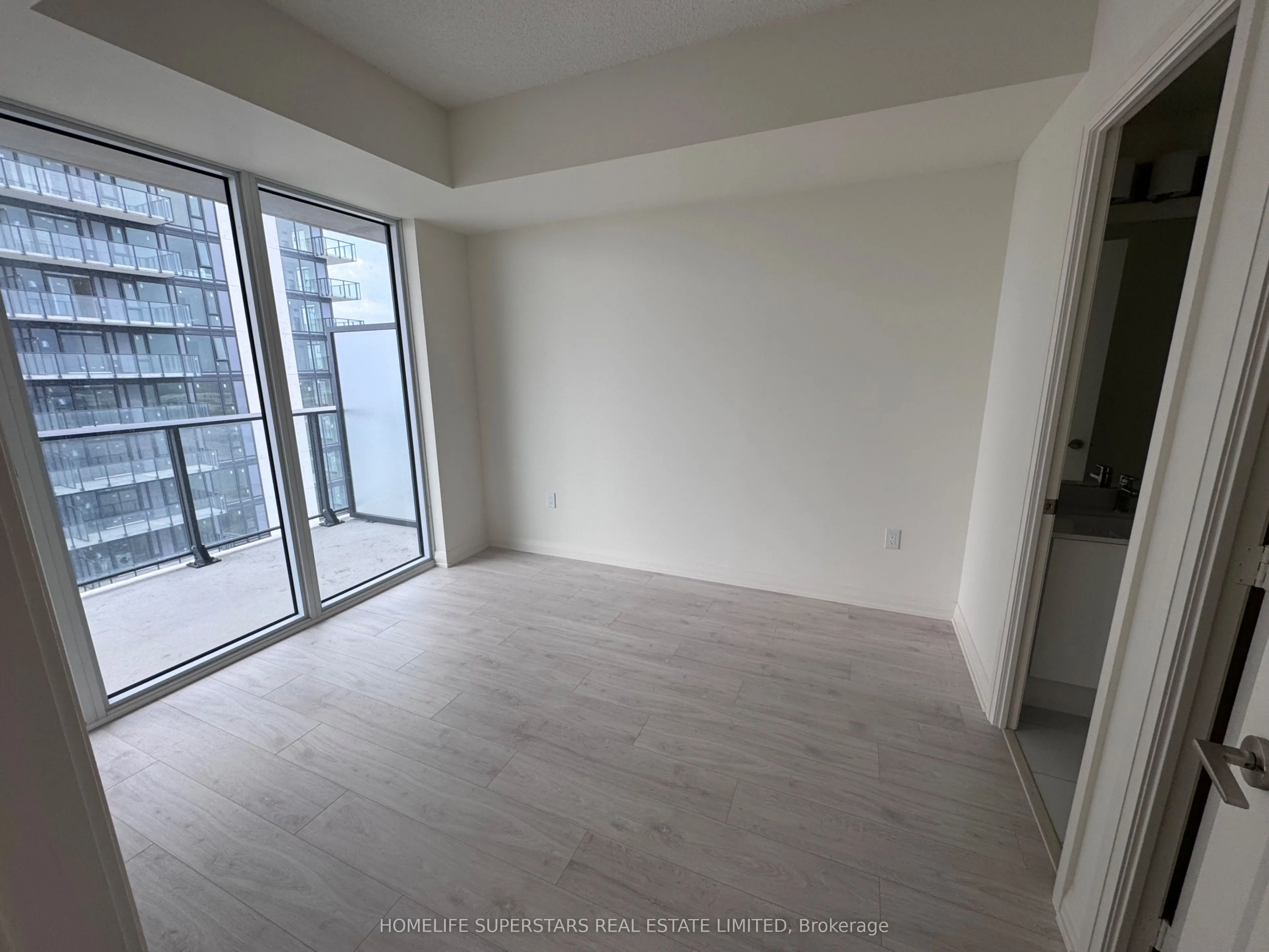 8960 JANE Street, #2302
