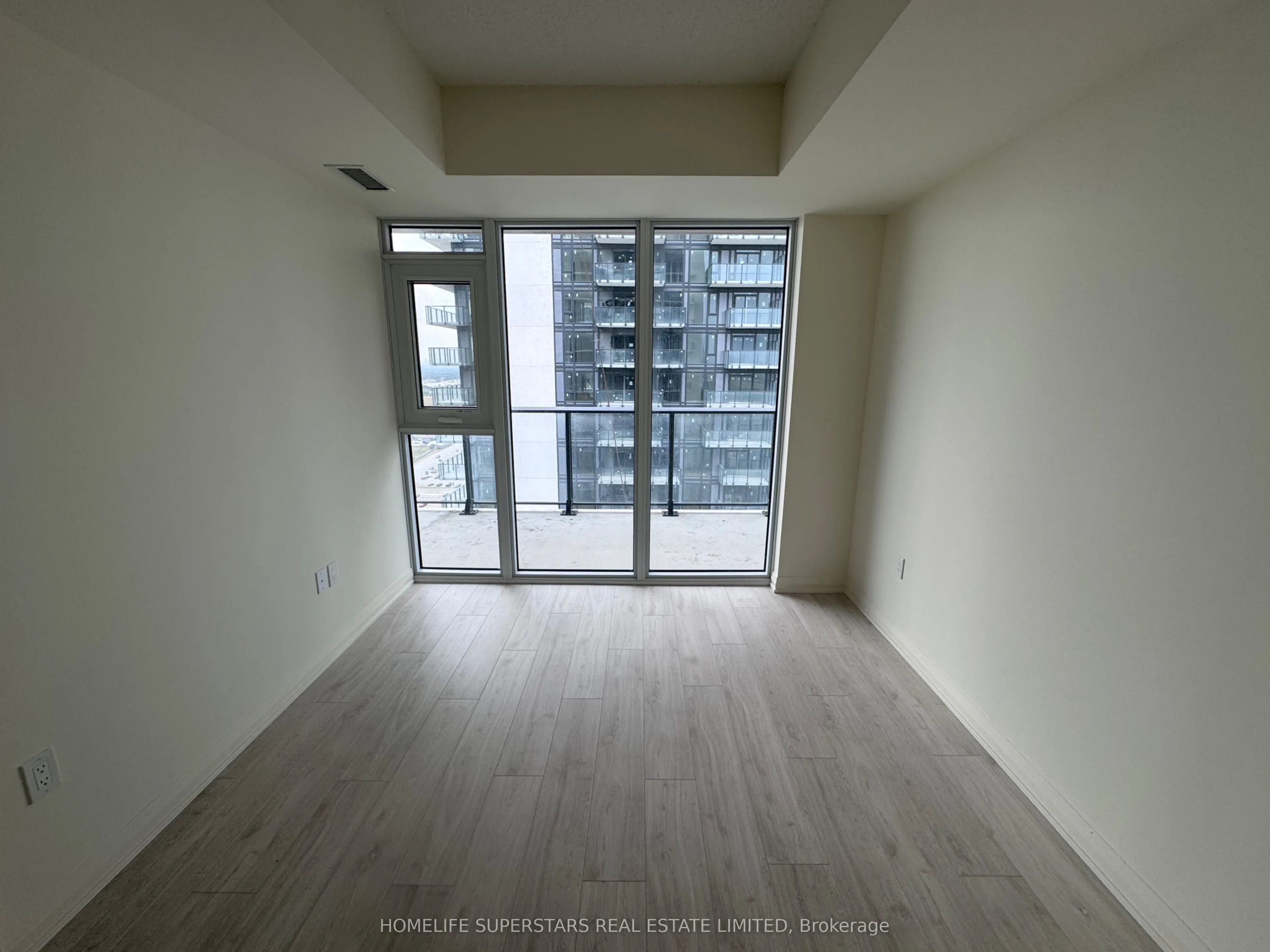 8960 JANE Street, #2302