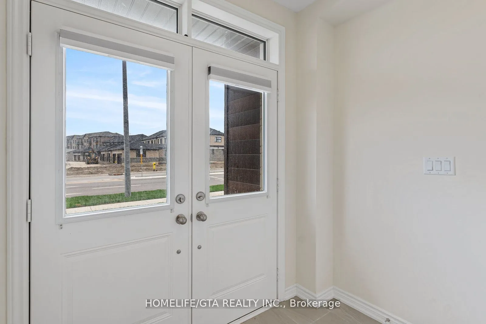 7 Holyrood Crescent
