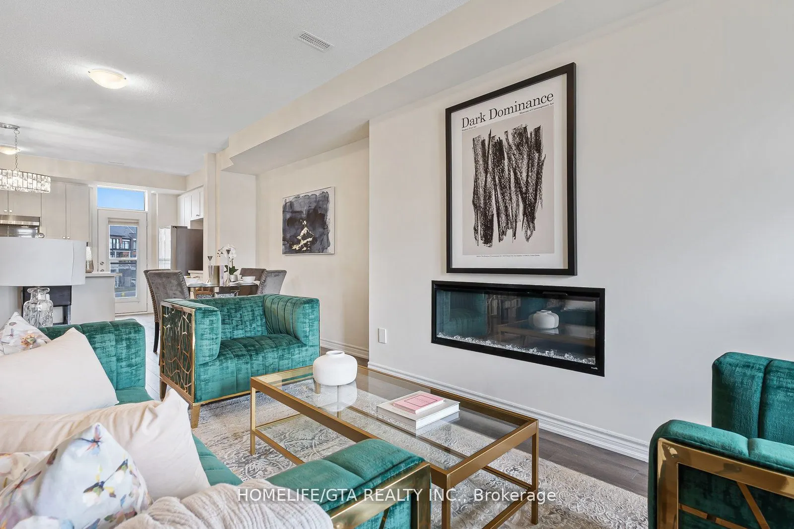 7 Holyrood Crescent