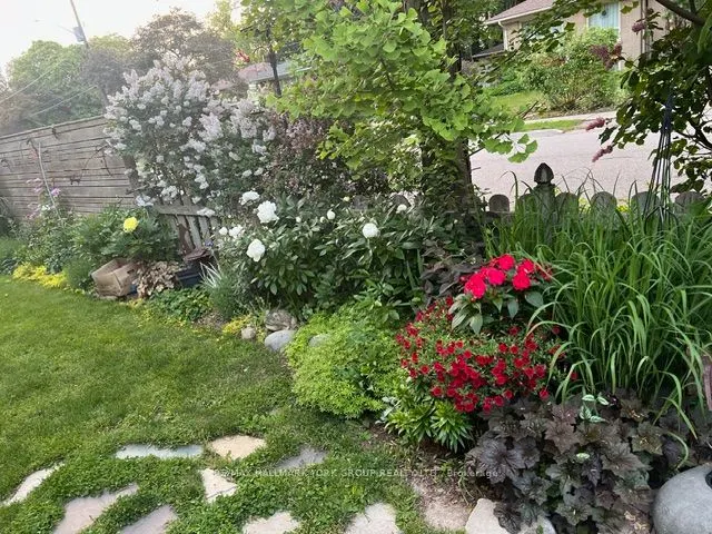 172 Altamira Road