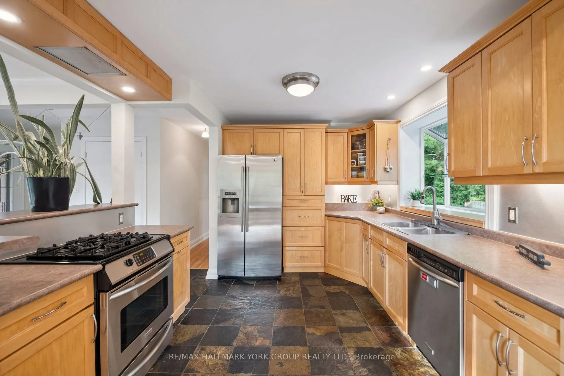 172 Altamira Road