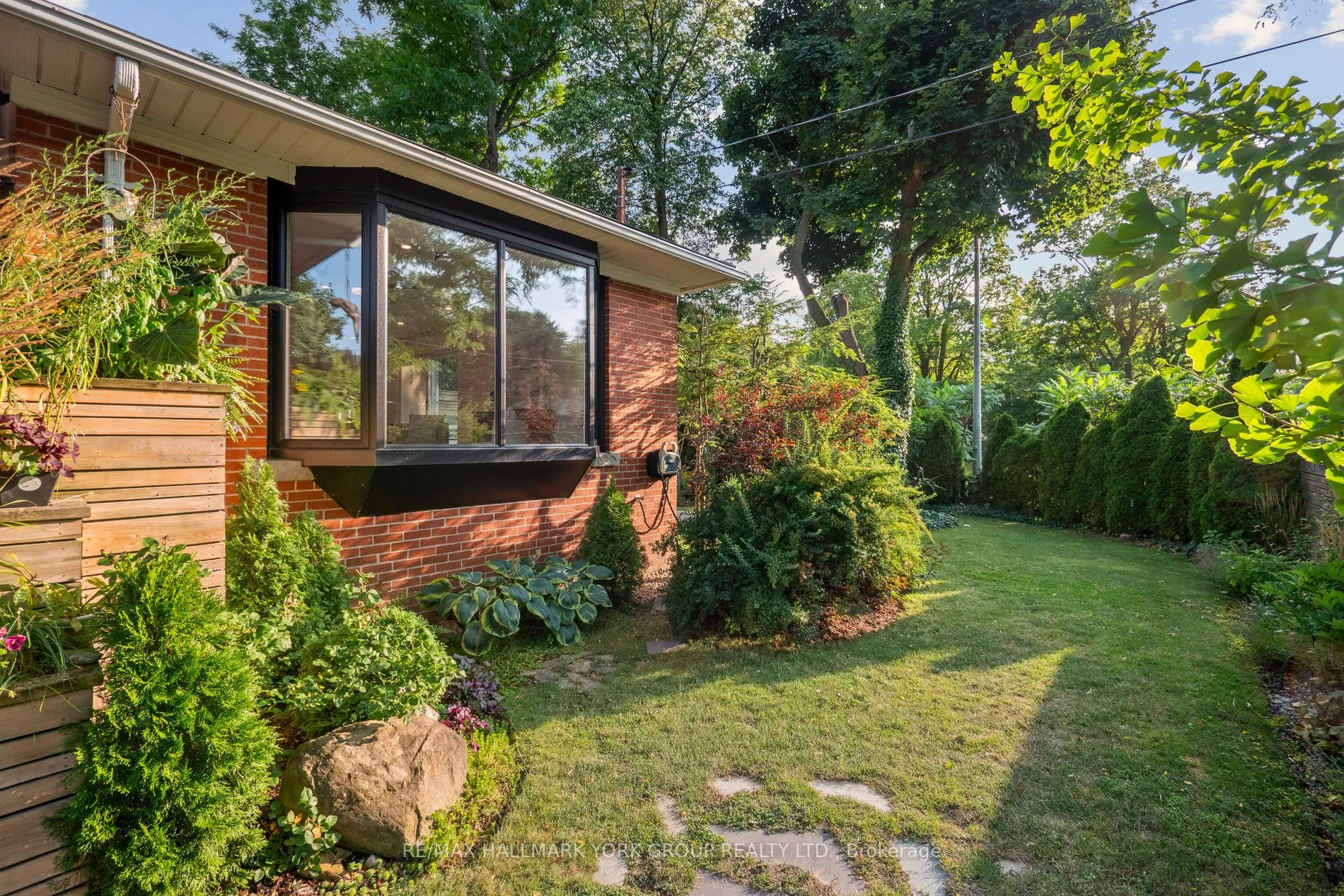 172 Altamira Road