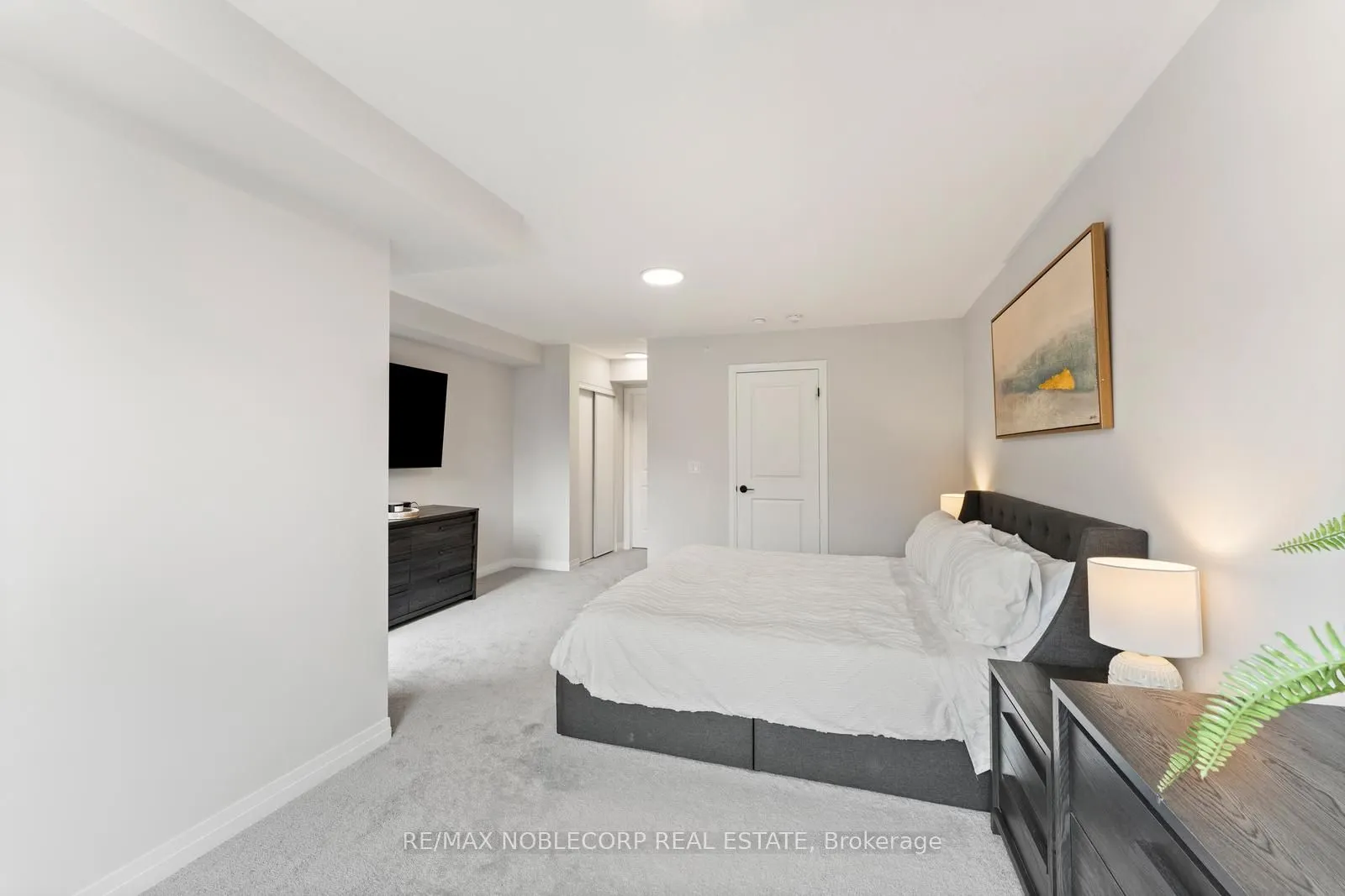 40 Baynes Way, #5