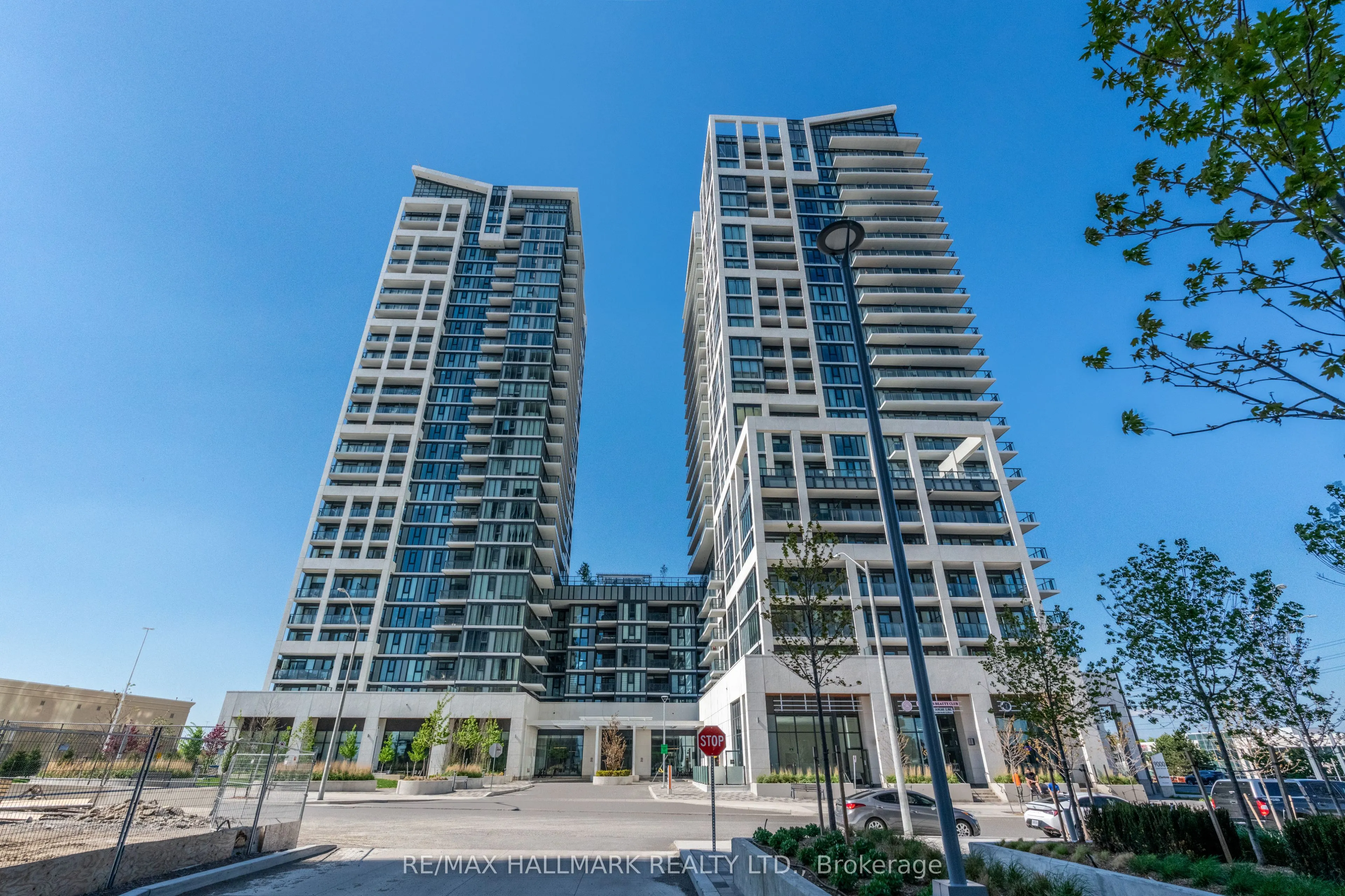 9000 Jane Street, #PH114