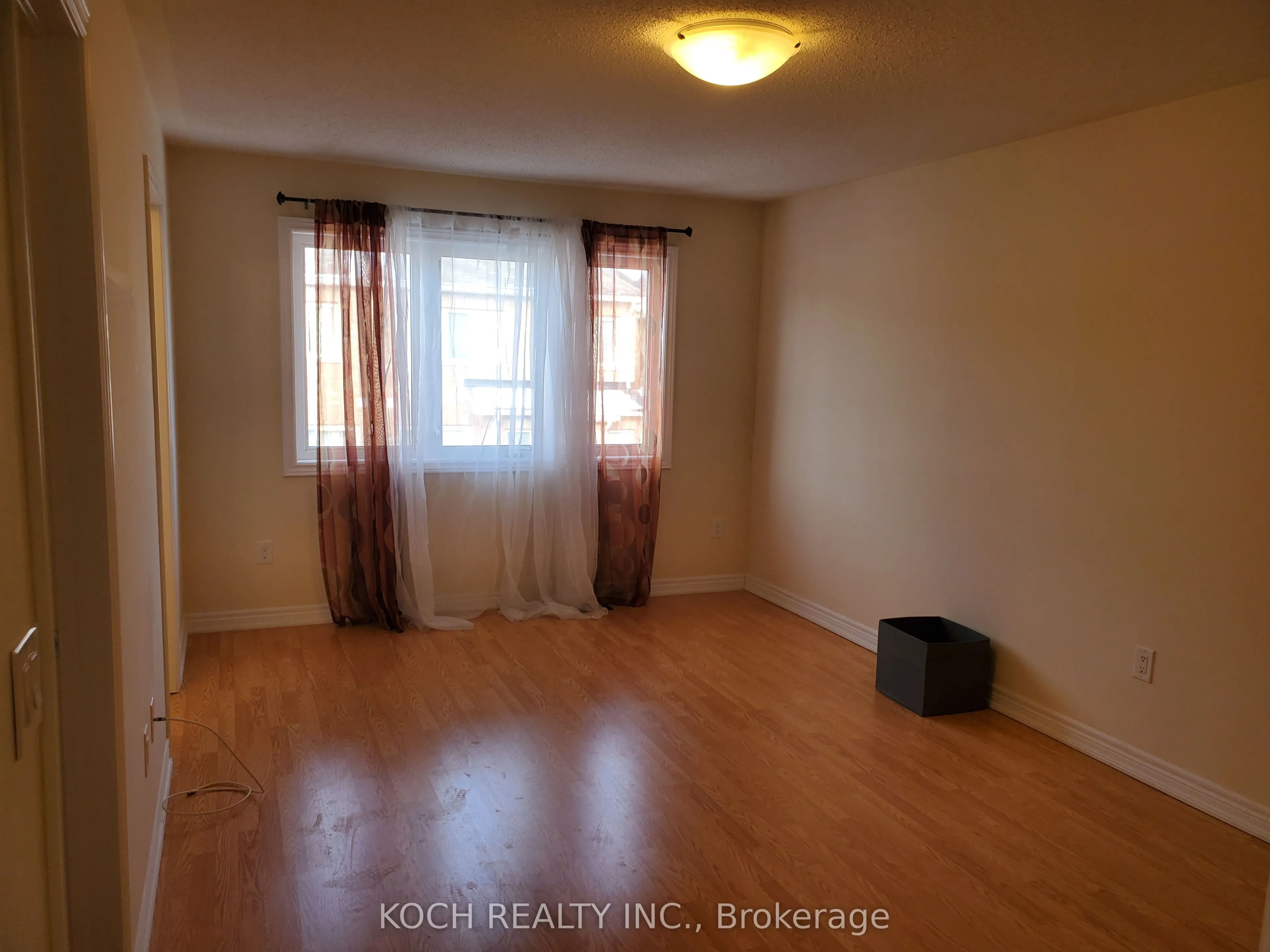 38 Thistle Avenue
