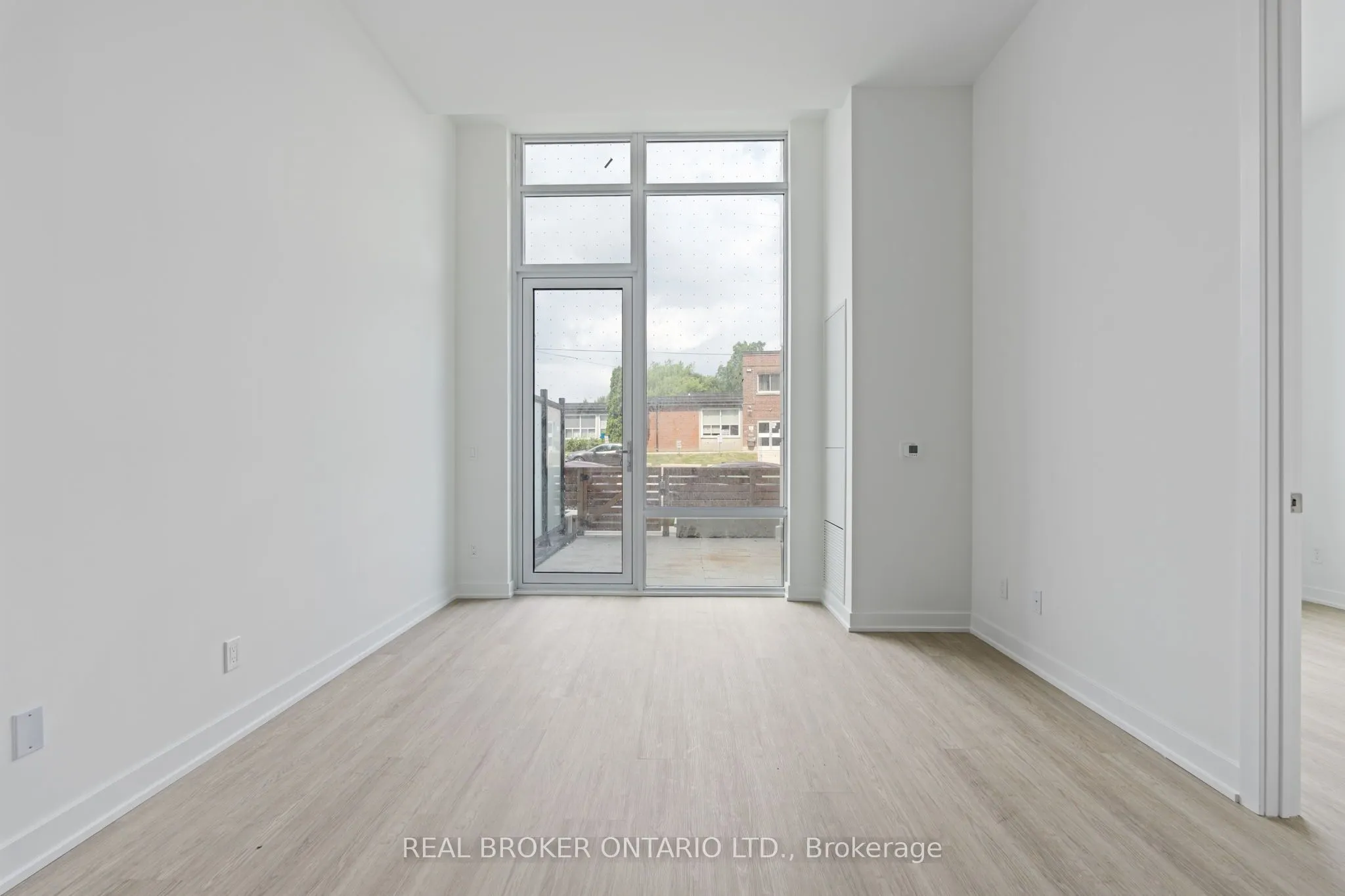 8188 Yonge Street, #104