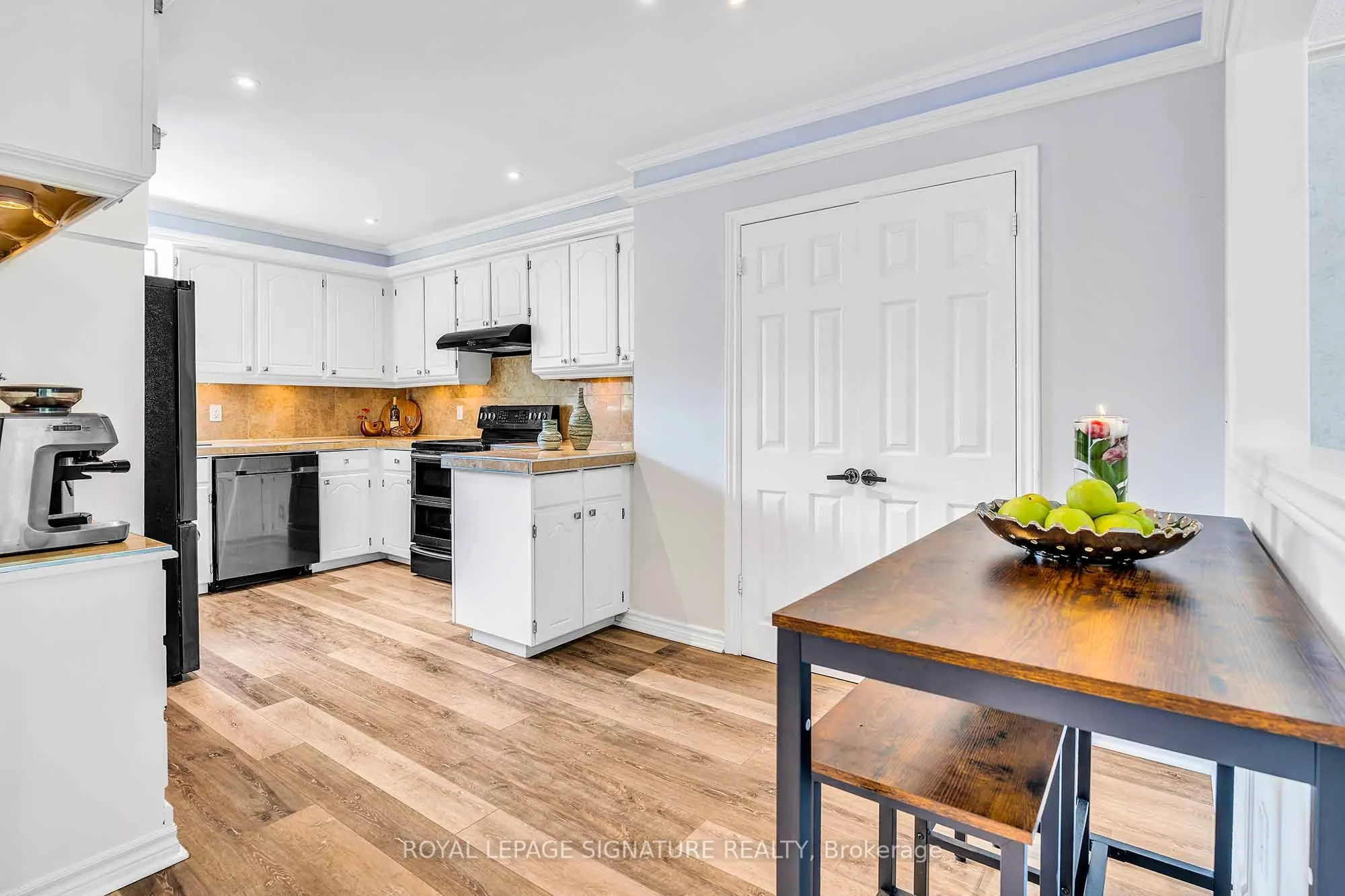 14 Poplar Crescent, #14