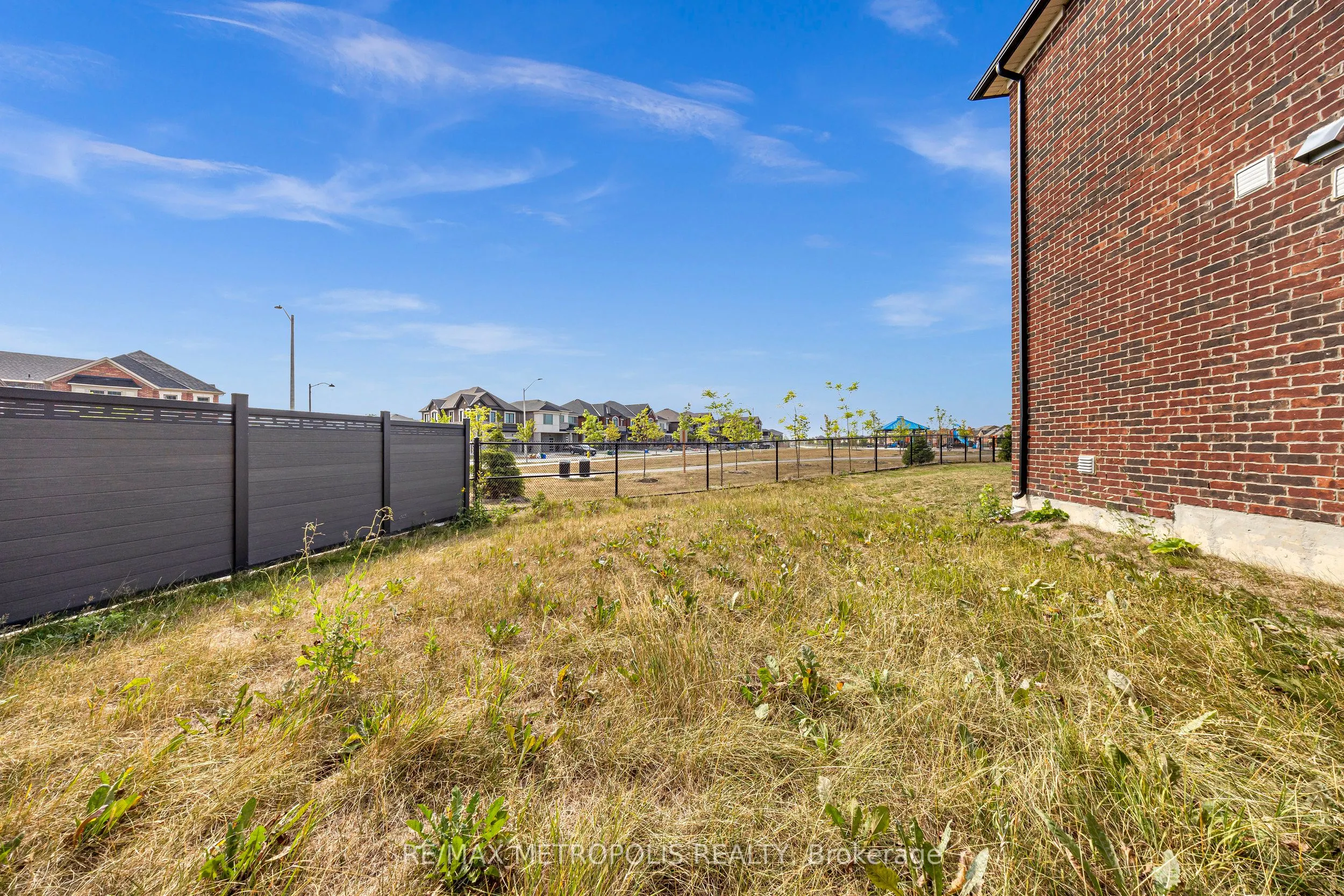 5 Erin Ridge Court