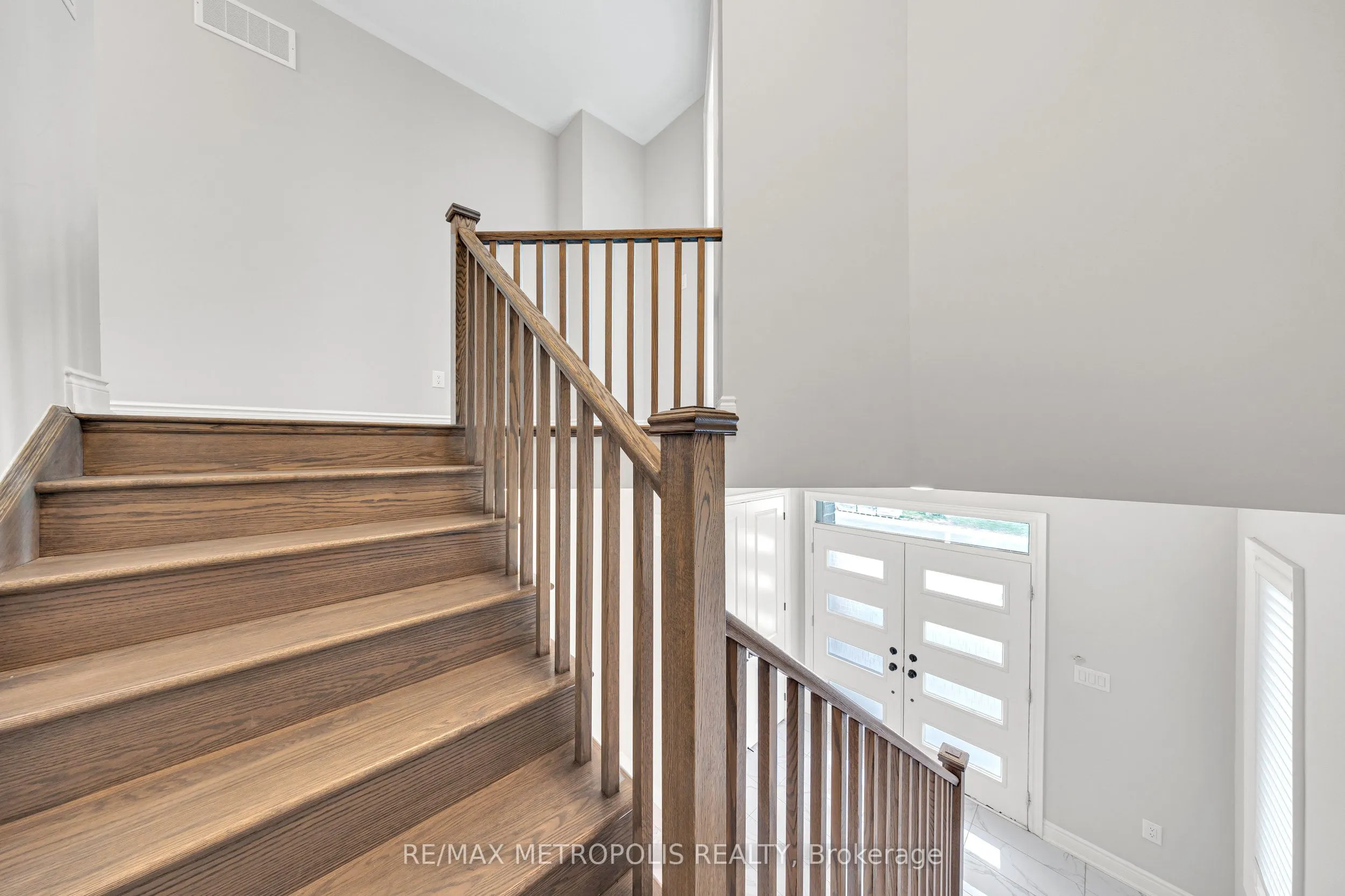 5 Erin Ridge Court