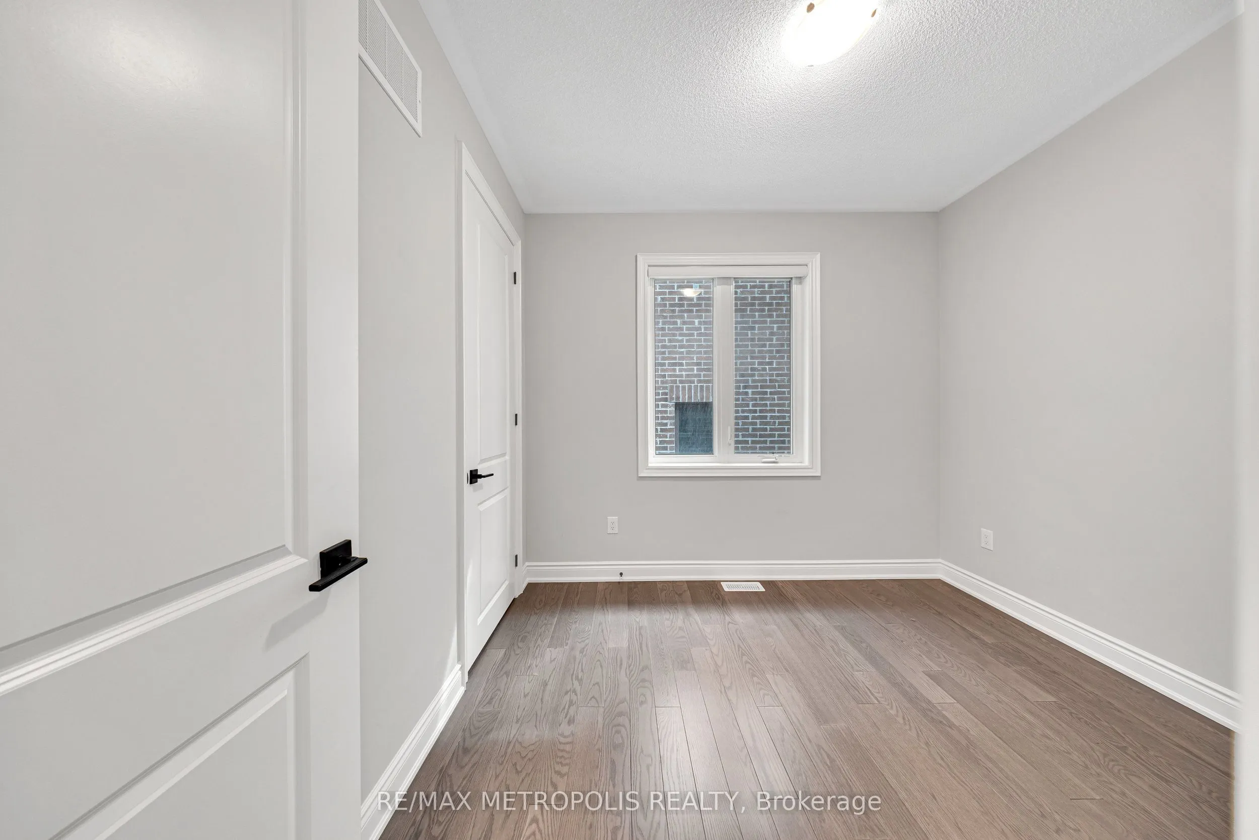 5 Erin Ridge Court