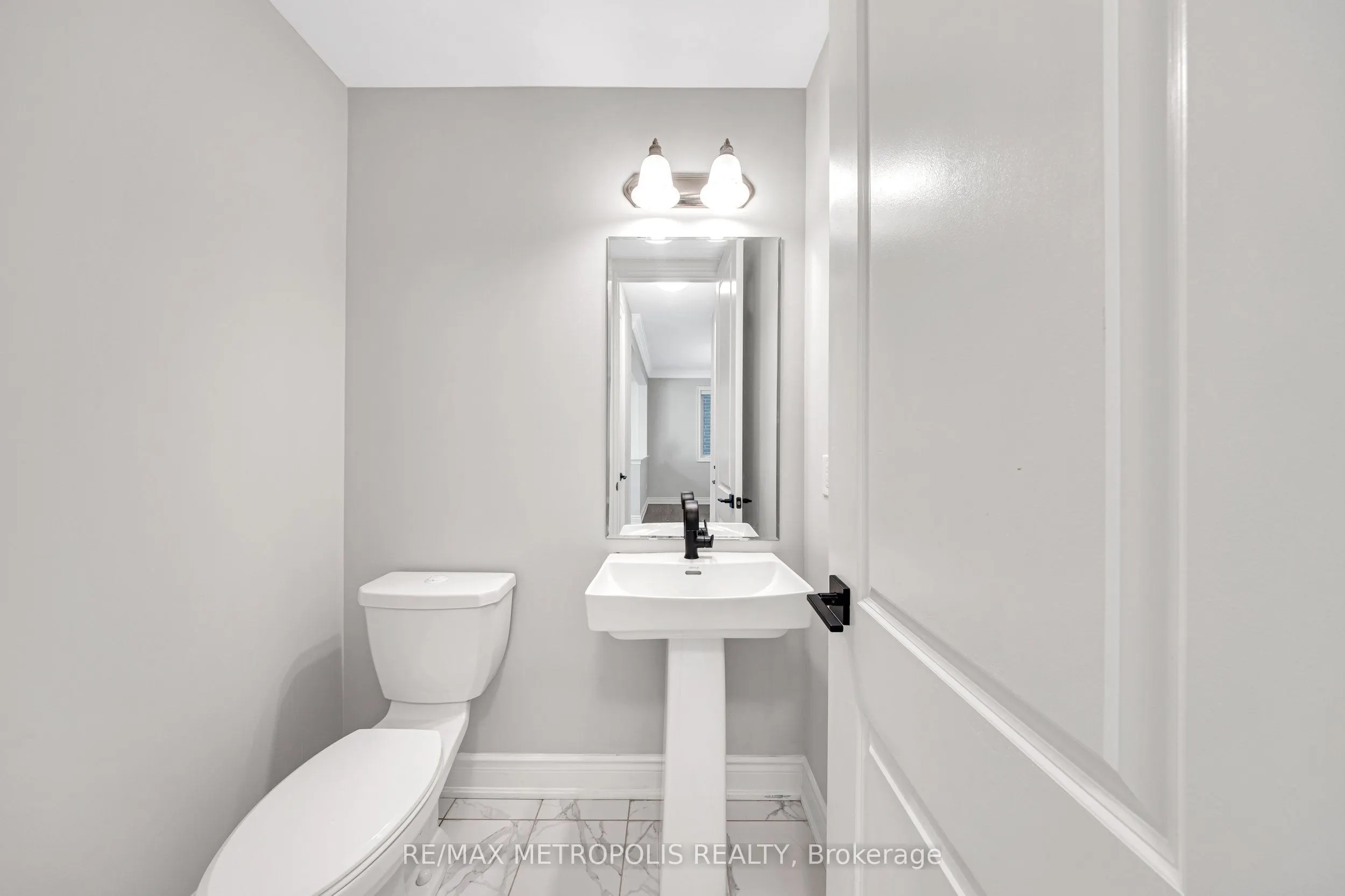 5 Erin Ridge Court