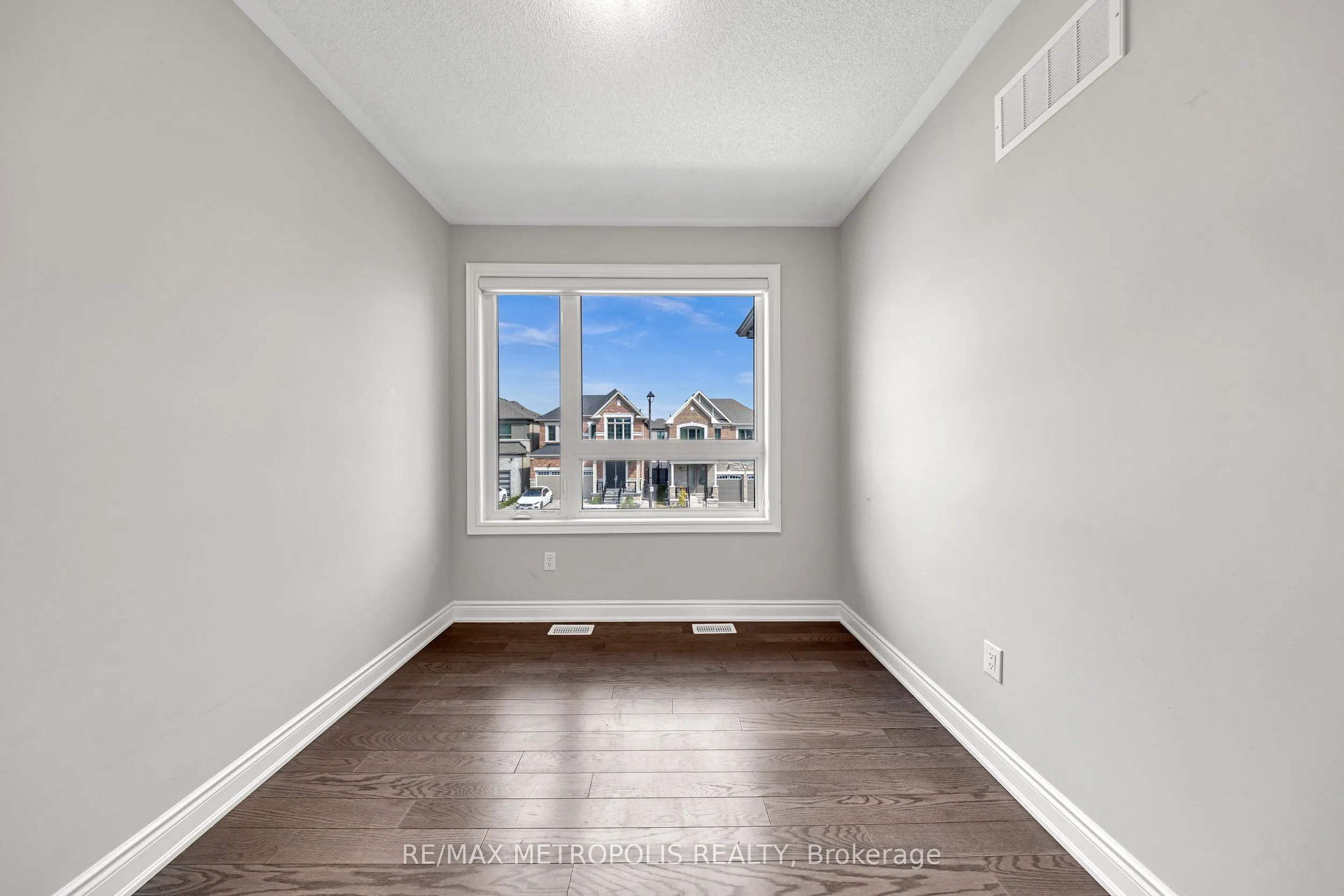 5 Erin Ridge Court
