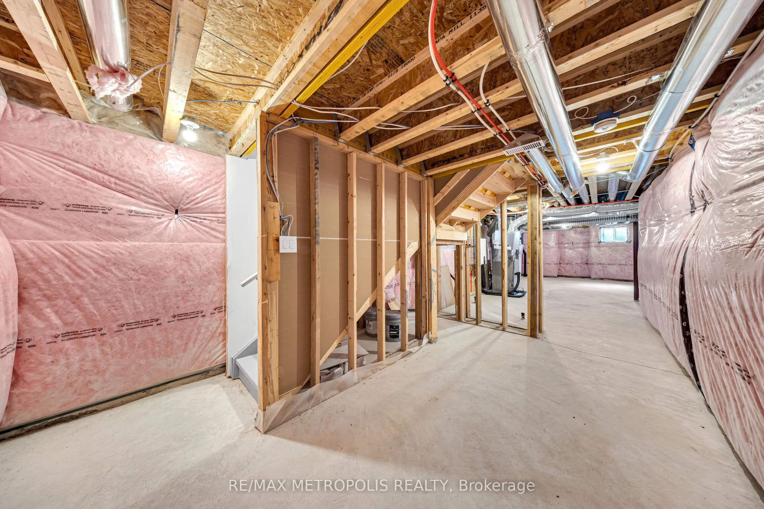 5 Erin Ridge Court