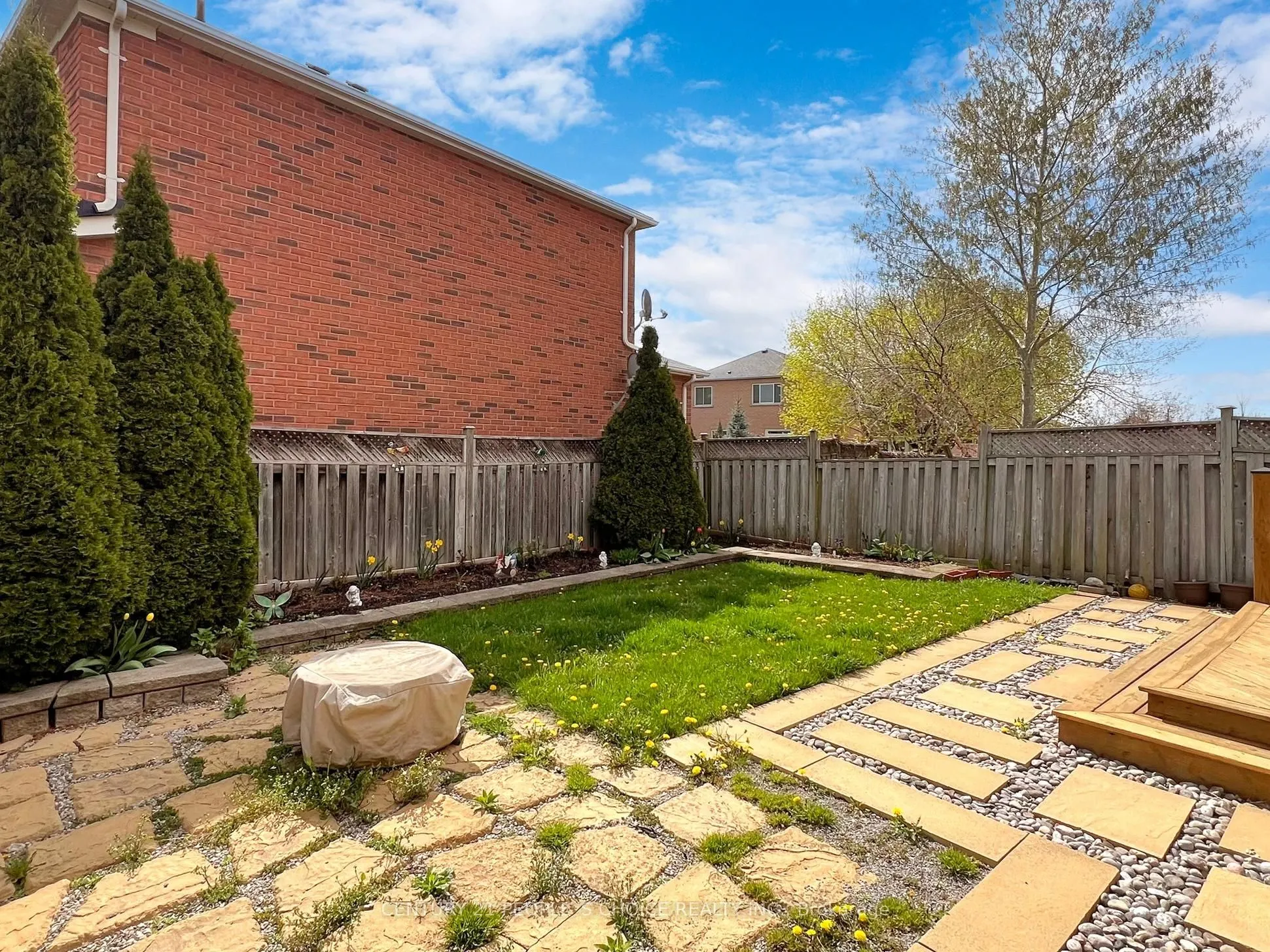 401 Cranston Park Avenue