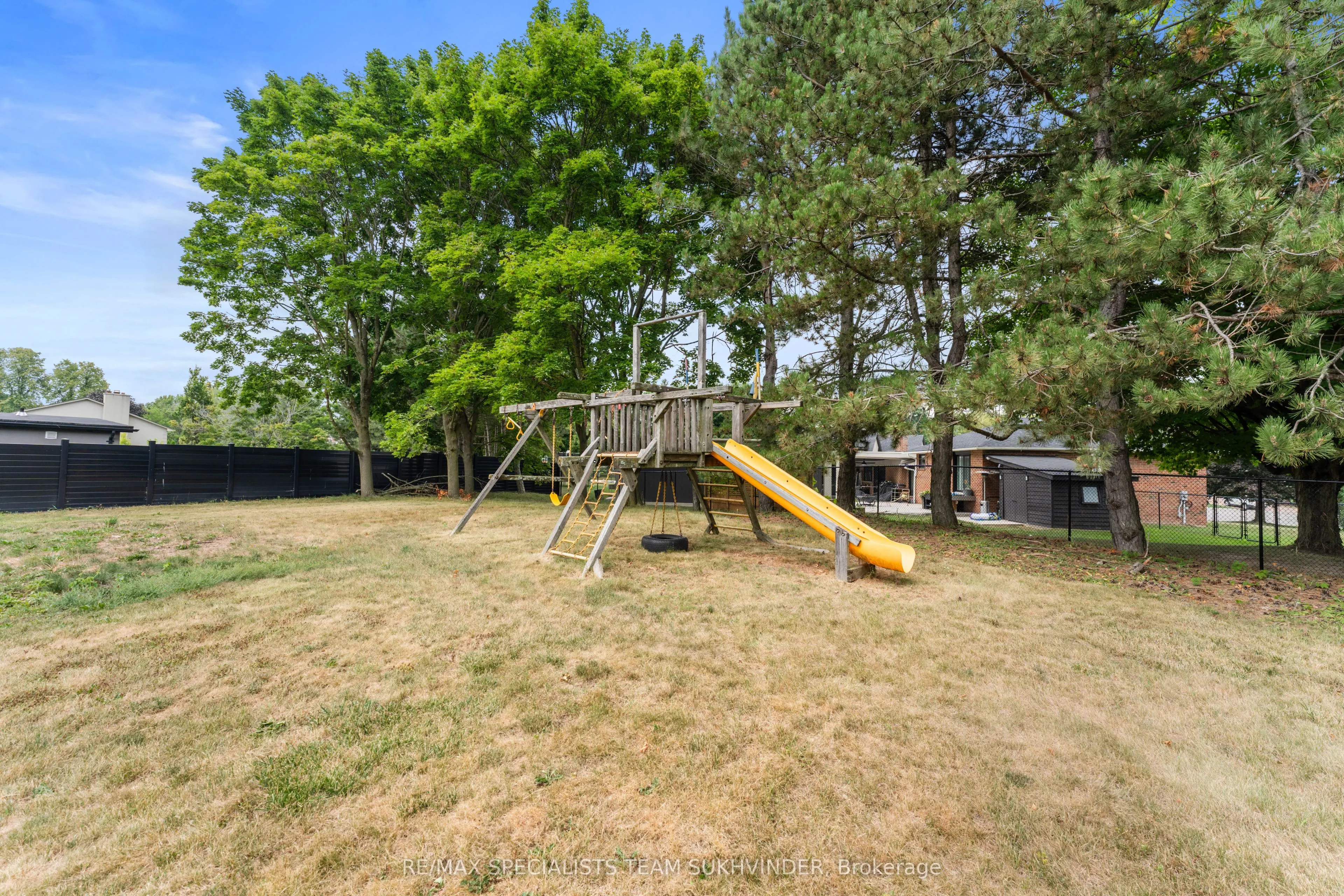 445 Warren Road