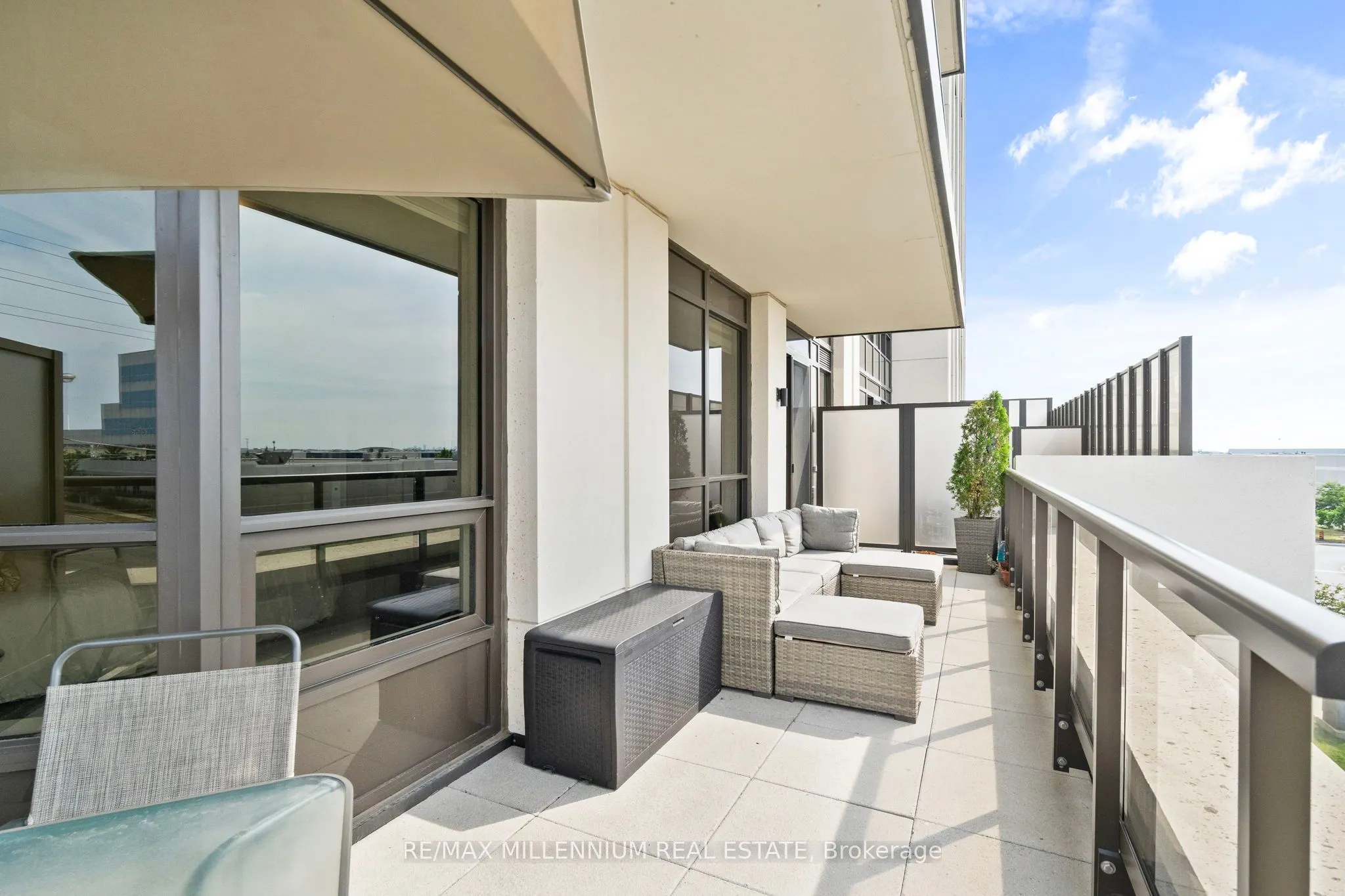 9075 Jane Street, #309