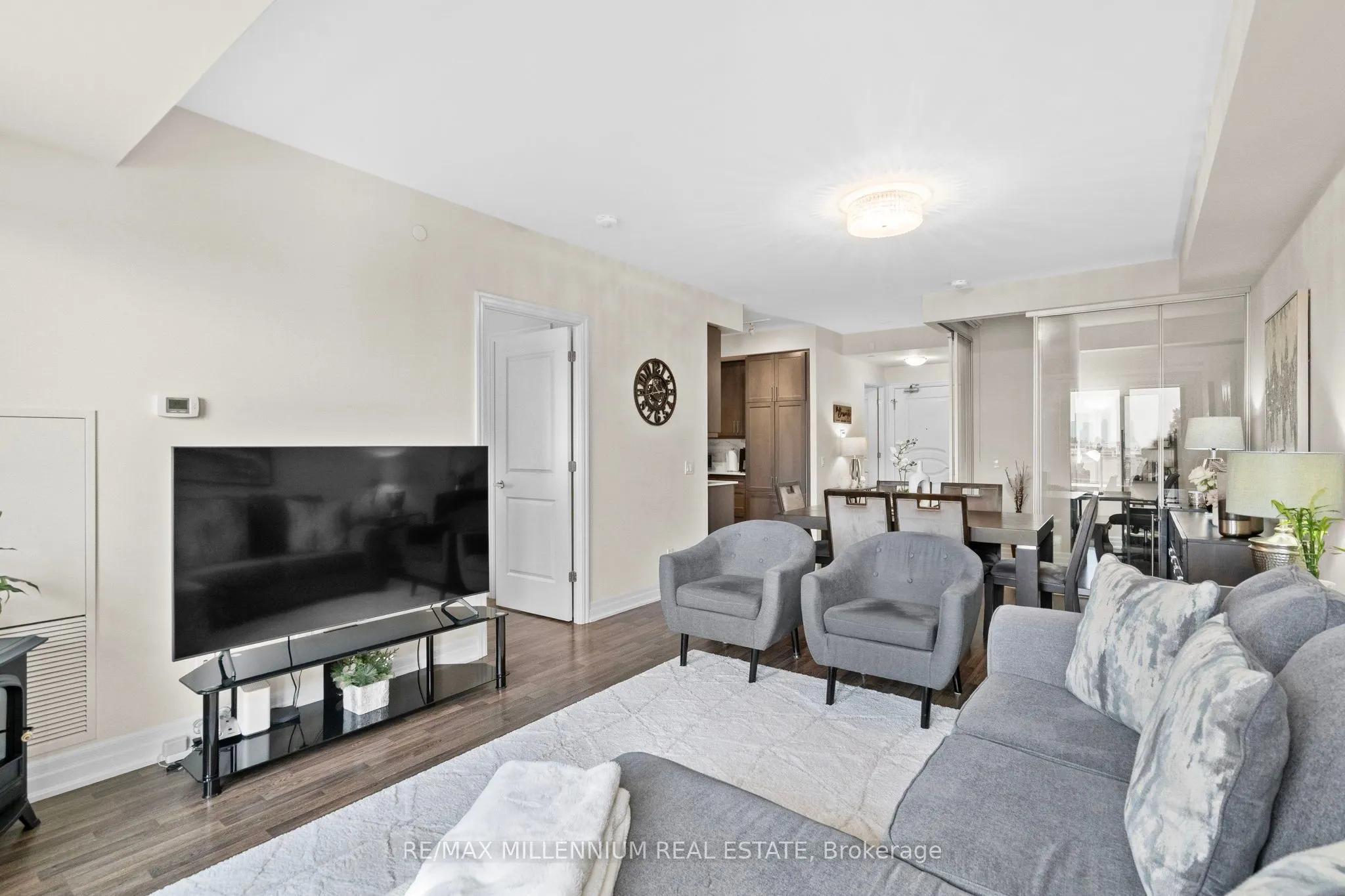 9075 Jane Street, #309