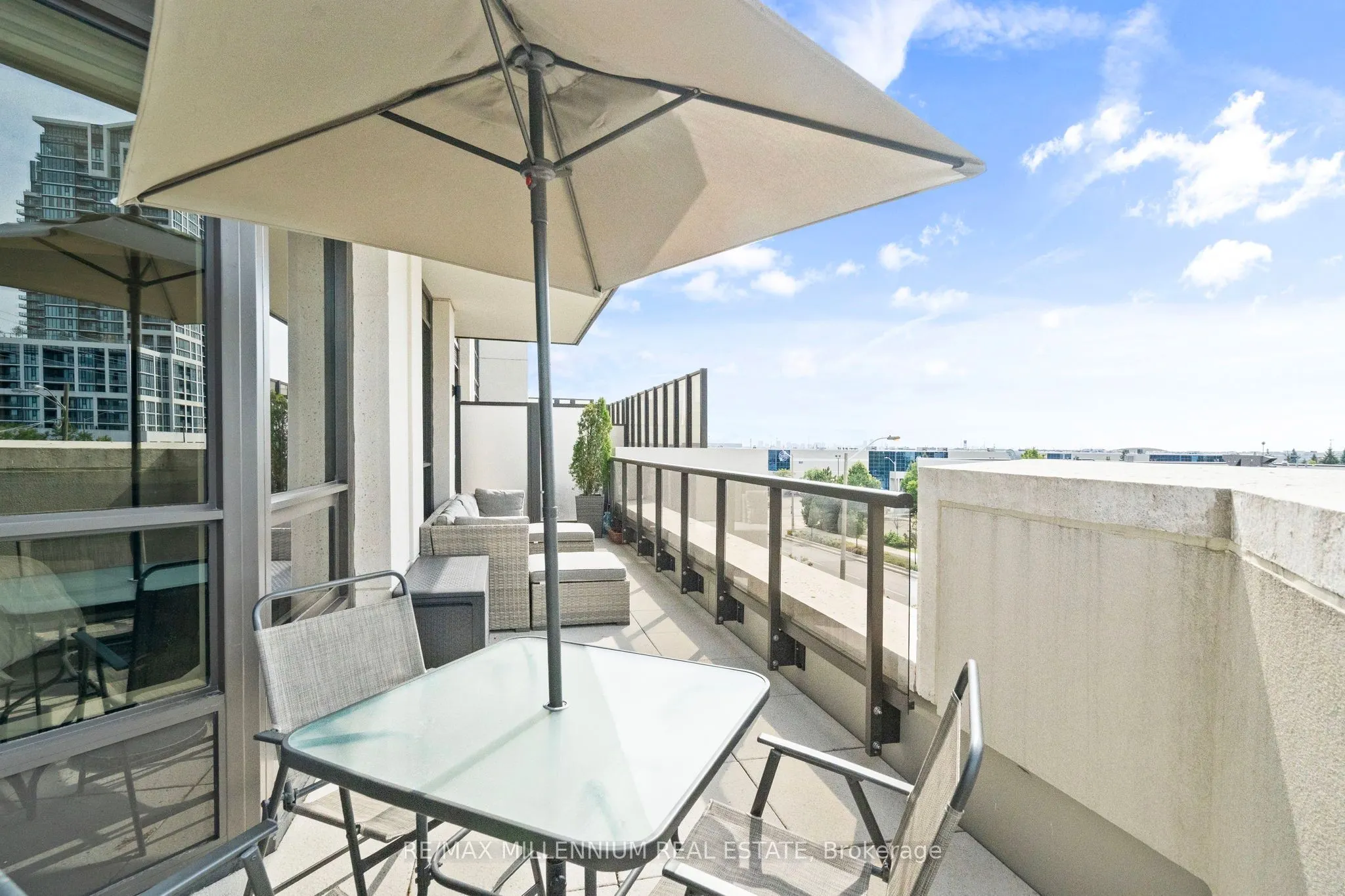 9075 Jane Street, #309