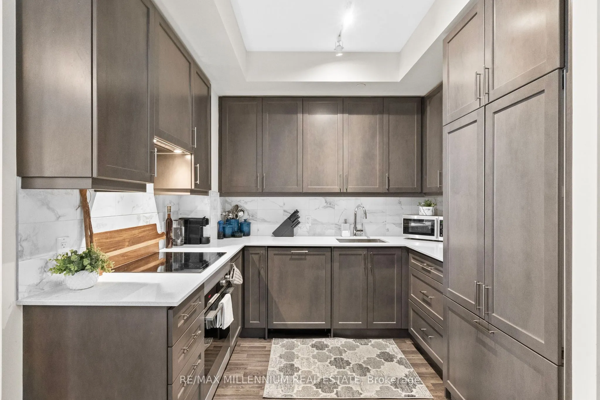 9075 Jane Street, #309