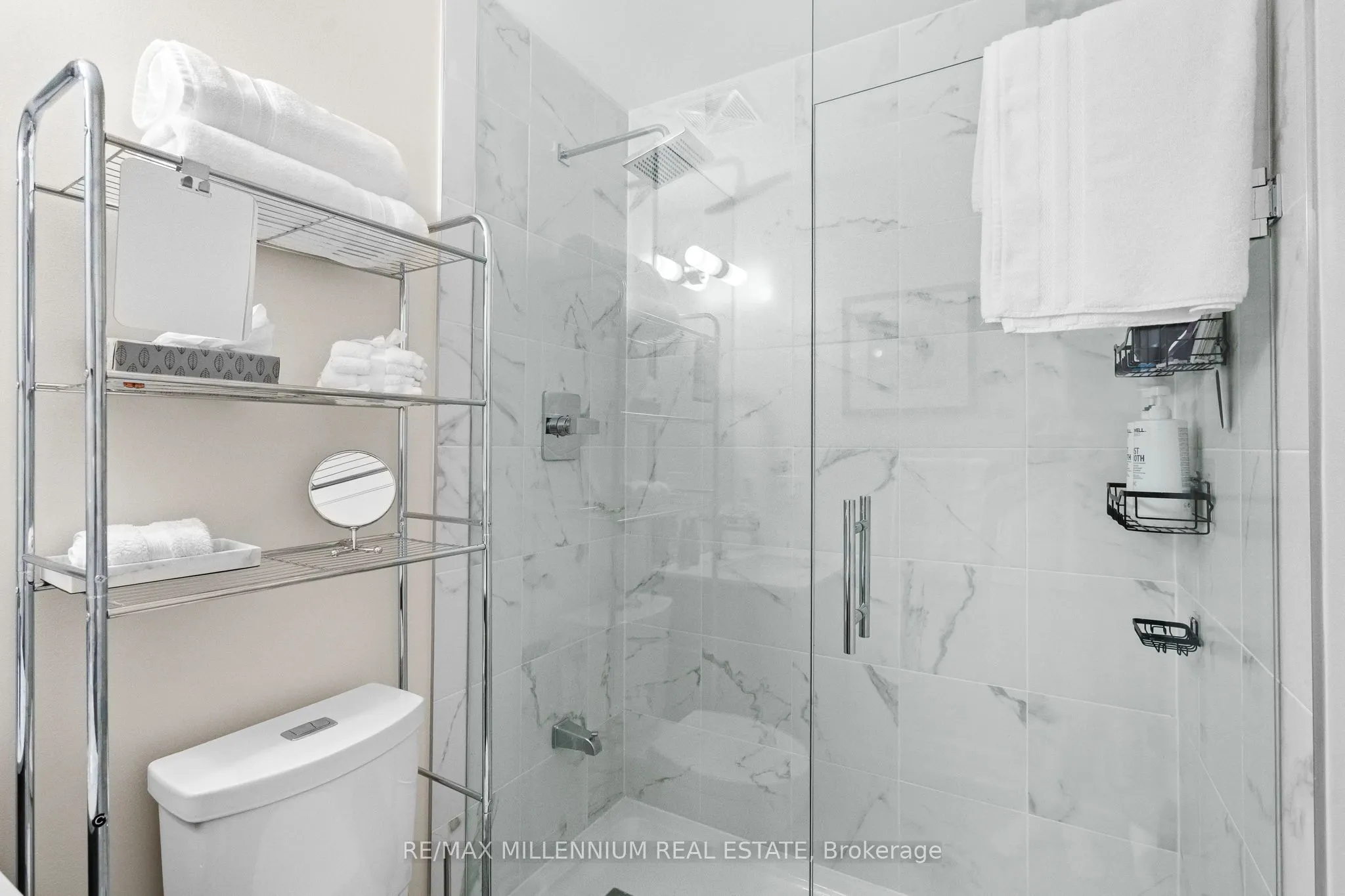 9075 Jane Street, #309
