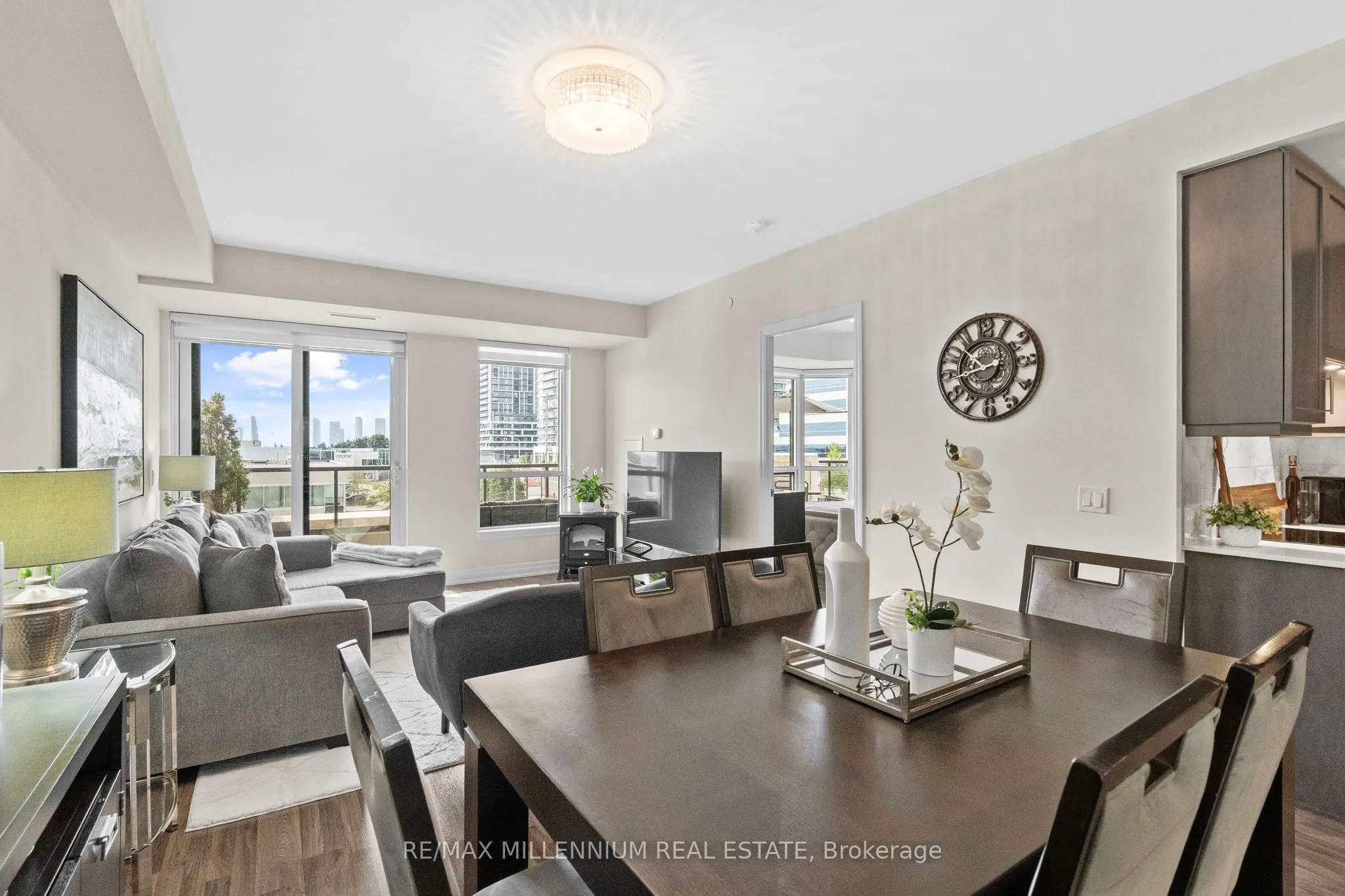9075 Jane Street, #309