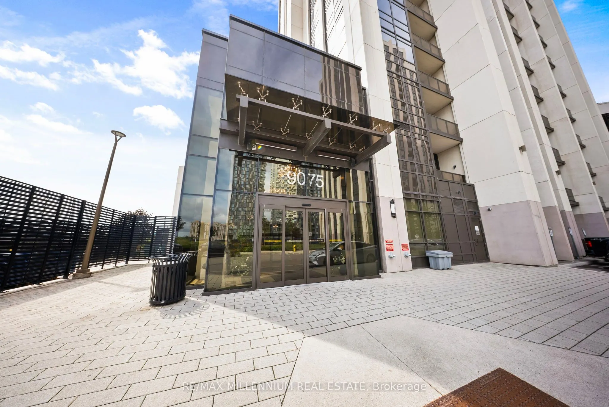 9075 Jane Street, #309