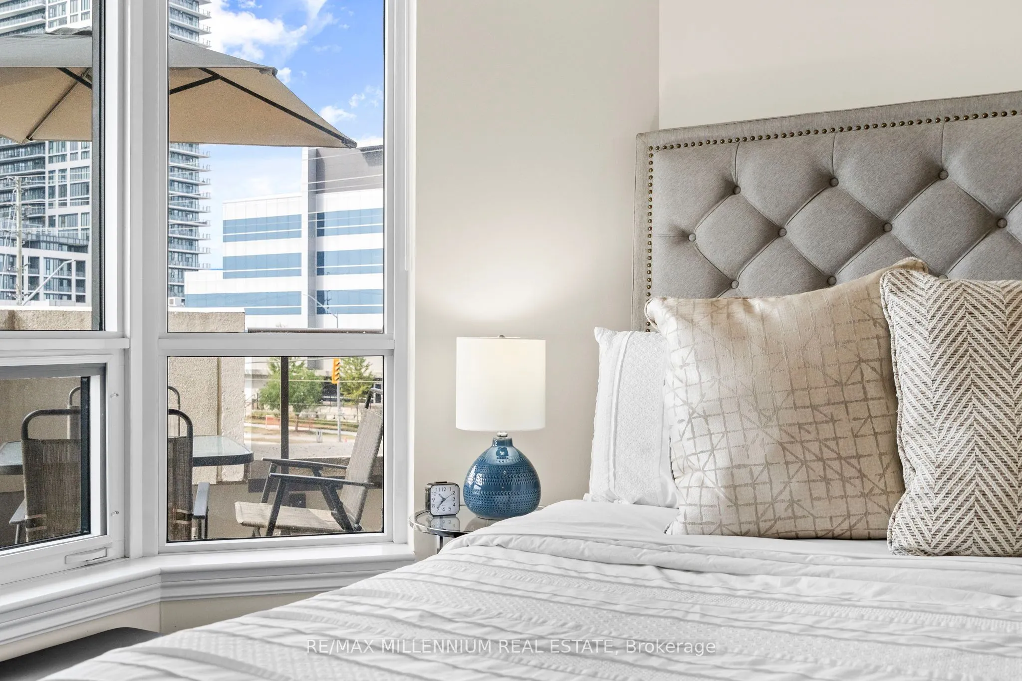 9075 Jane Street, #309