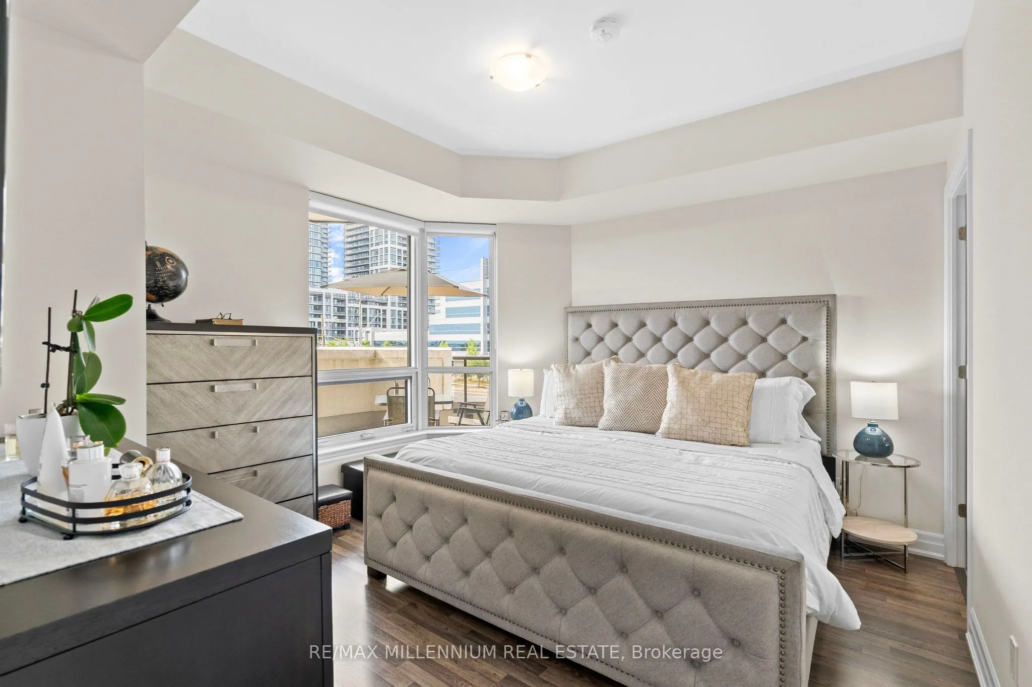 9075 Jane Street, #309