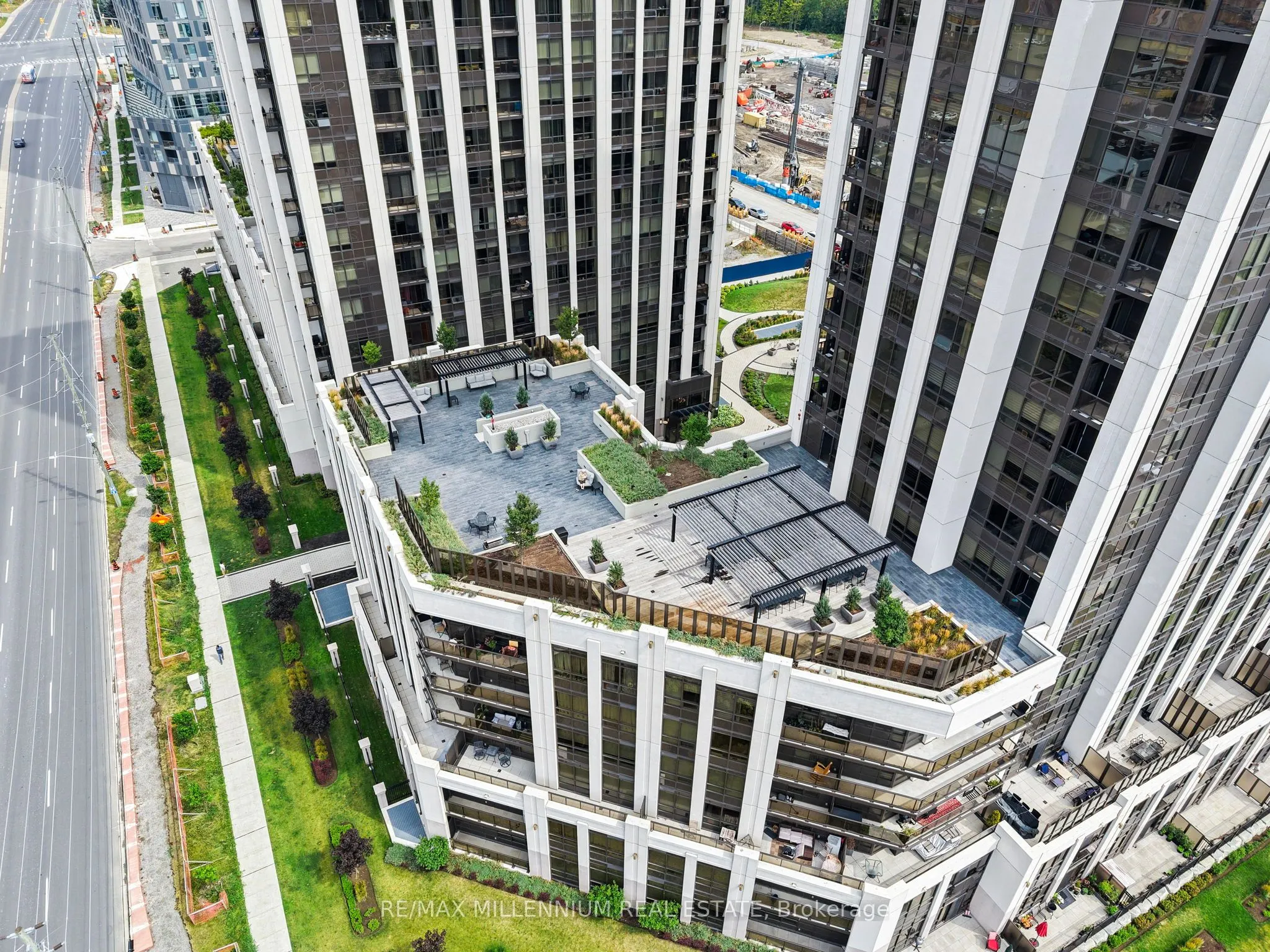 9075 Jane Street, #309