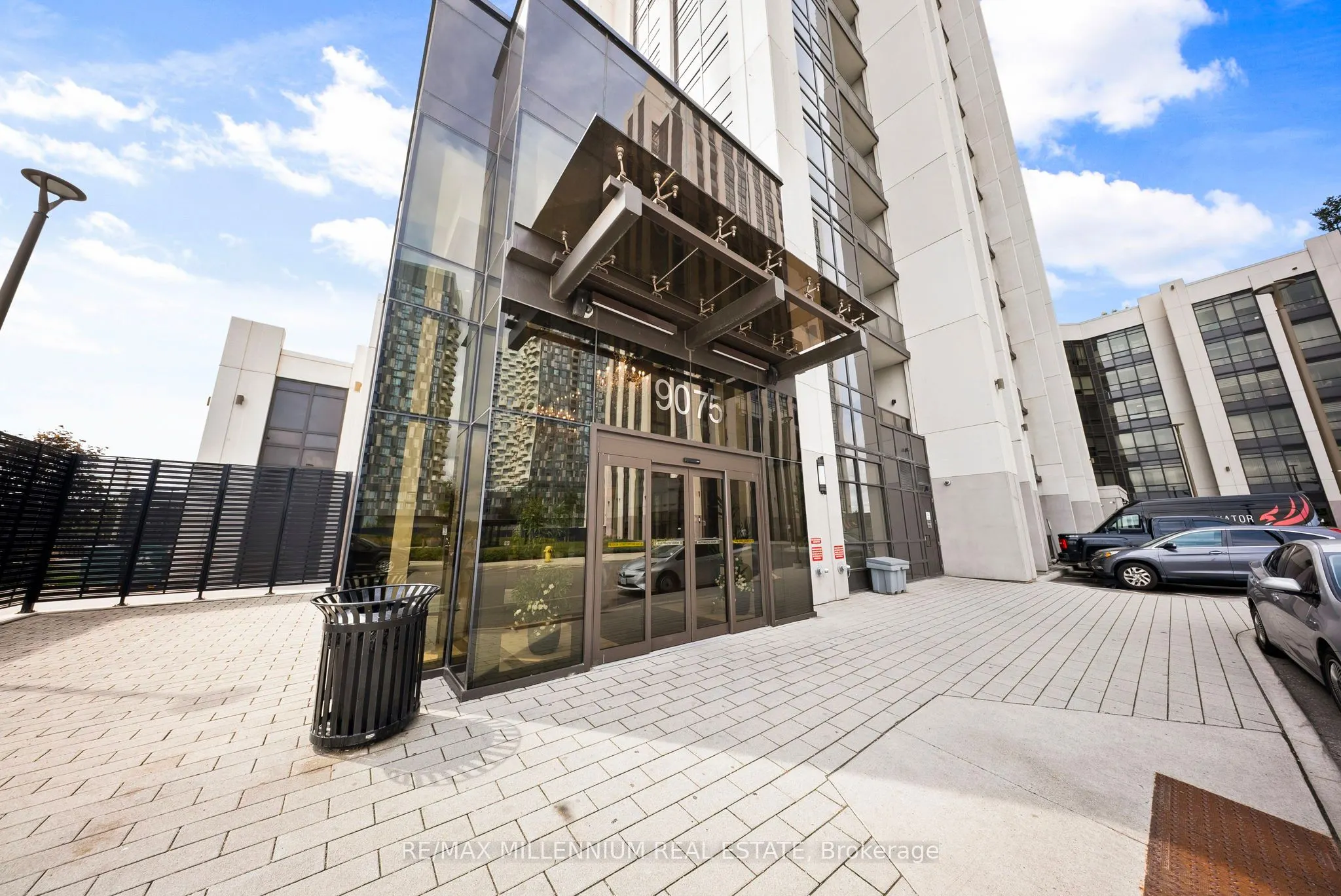 9075 Jane Street, #309