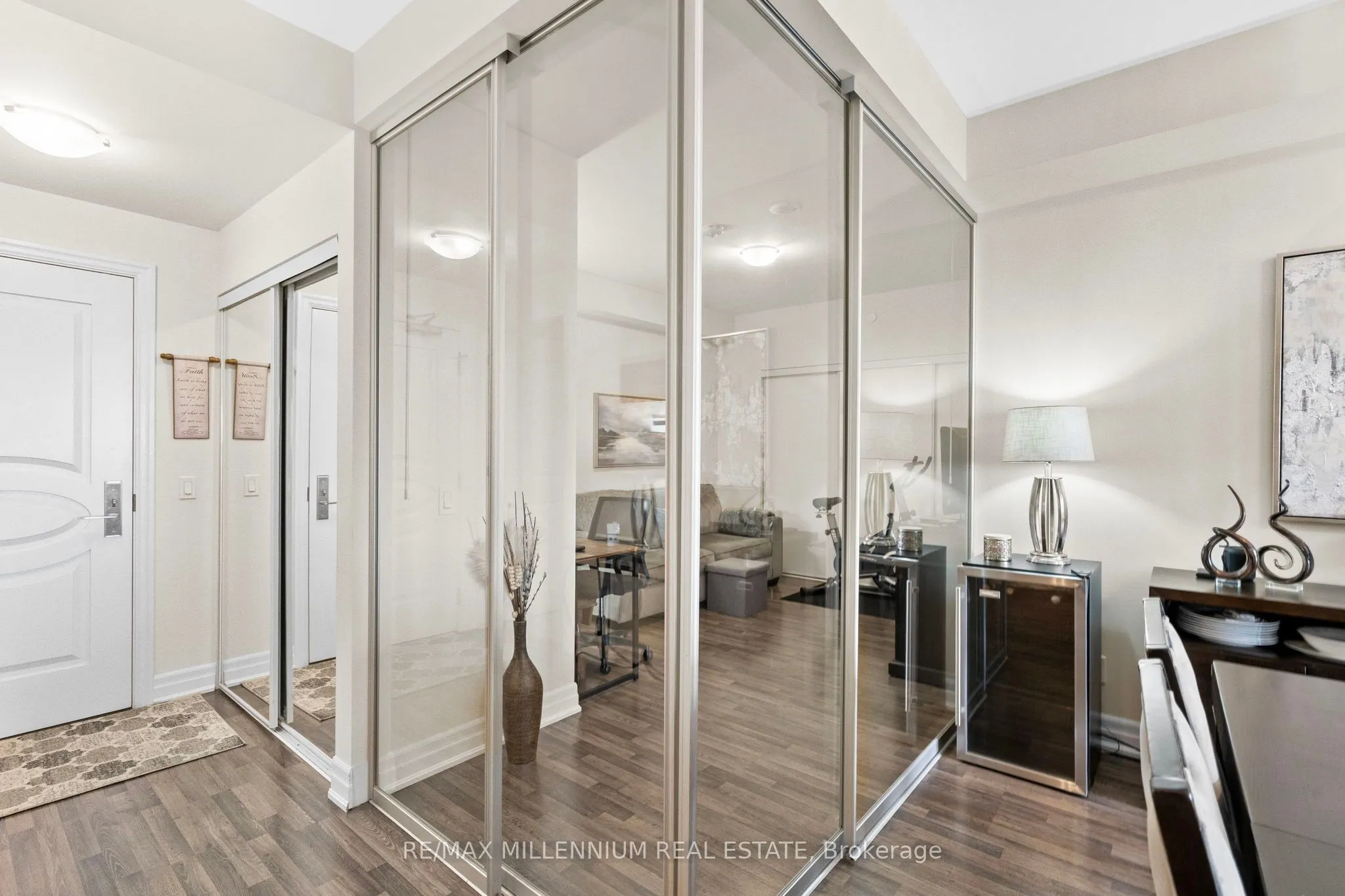 9075 Jane Street, #309