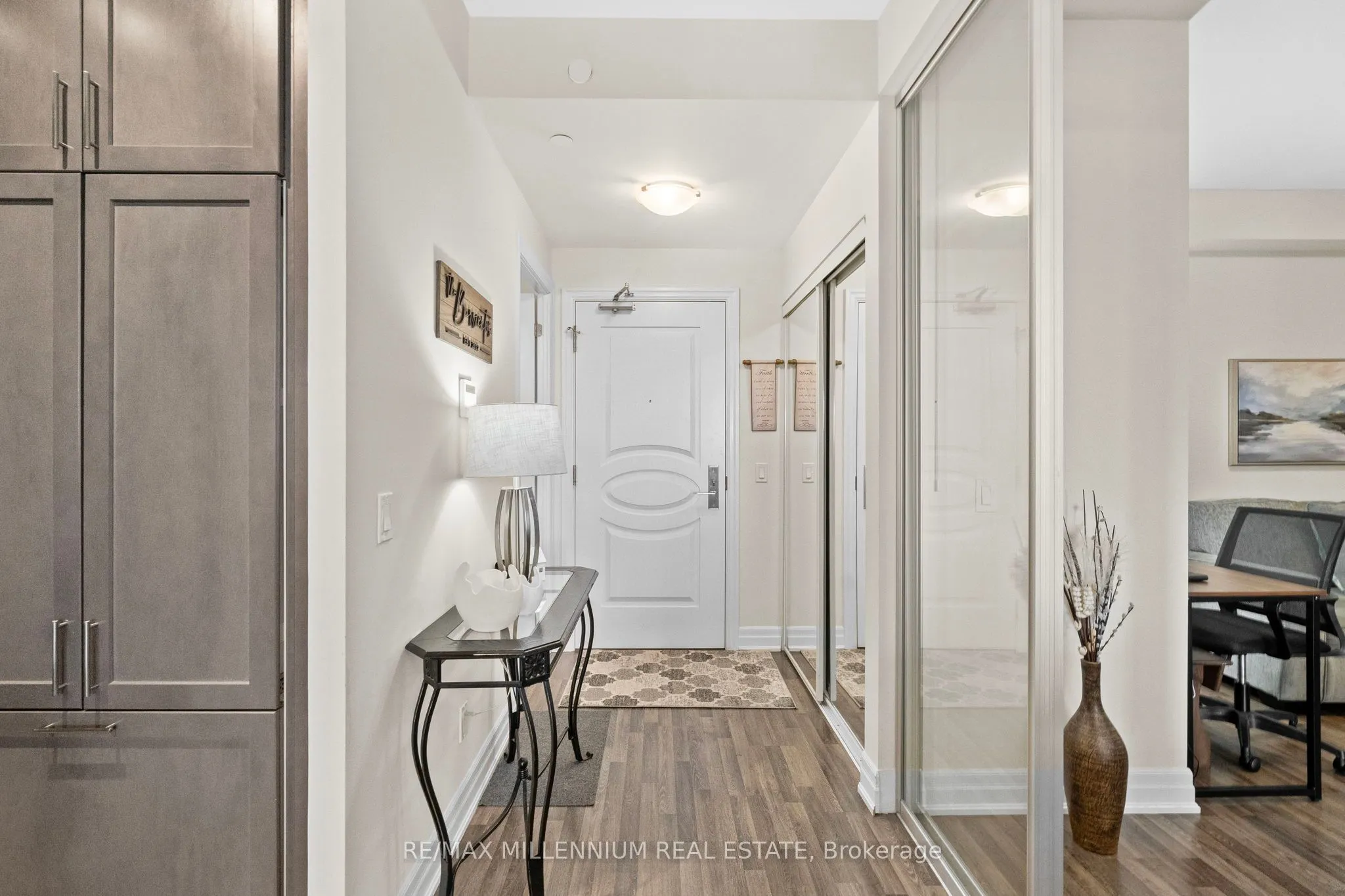 9075 Jane Street, #309