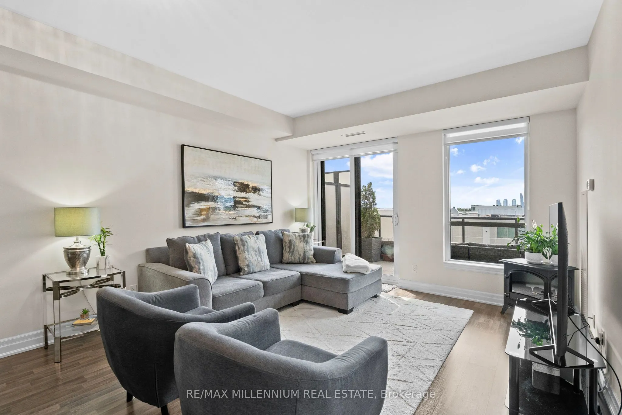 9075 Jane Street, #309