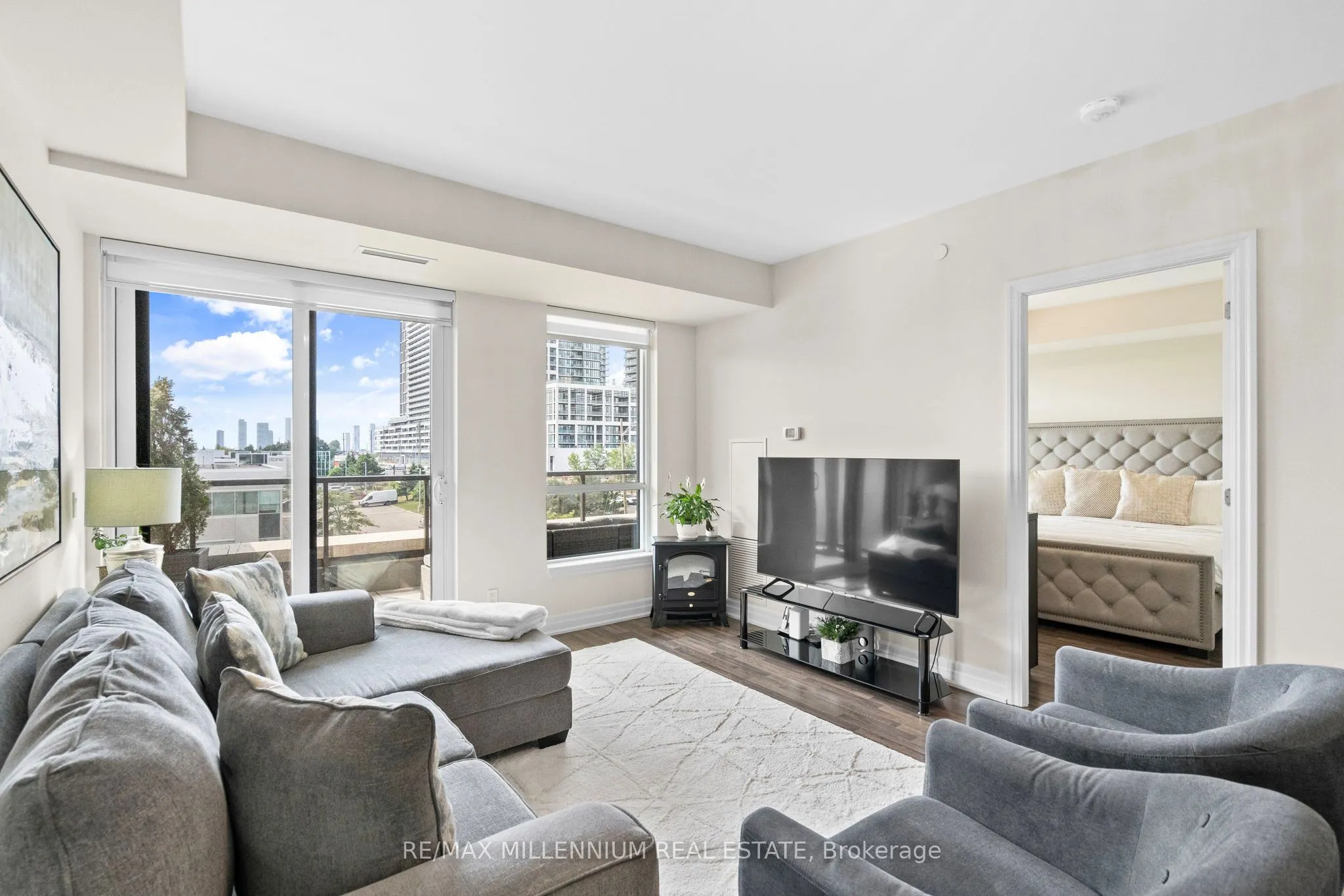 9075 Jane Street, #309
