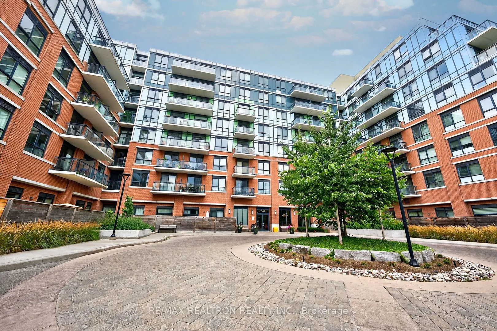 11611 YONGE Street, #525