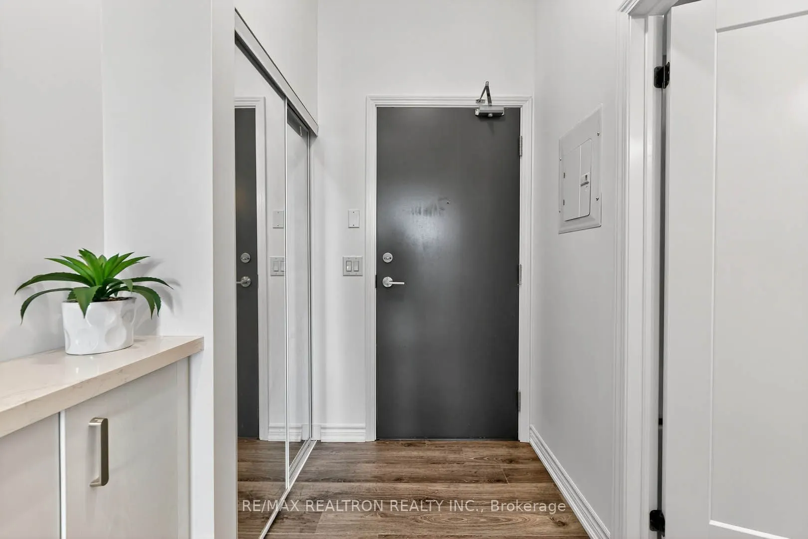 11611 YONGE Street, #525