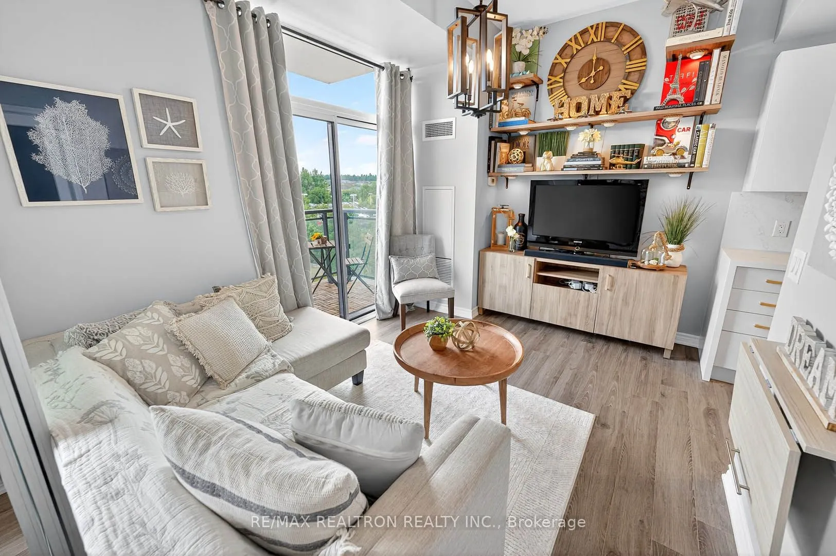 11611 YONGE Street, #525