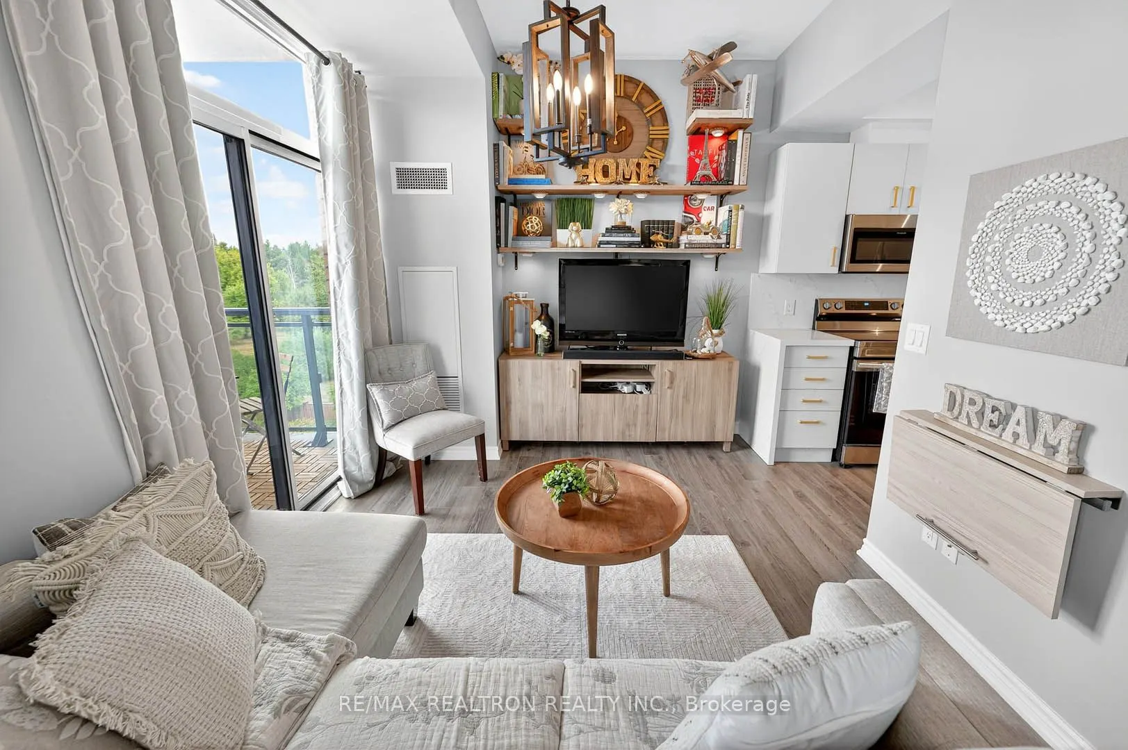 11611 YONGE Street, #525