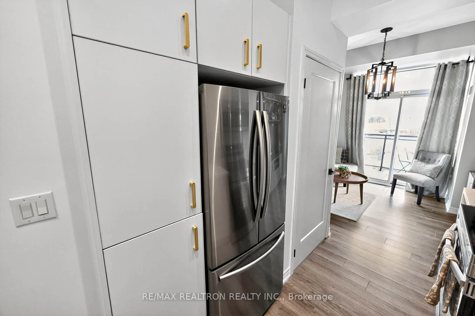 11611 YONGE Street, #525