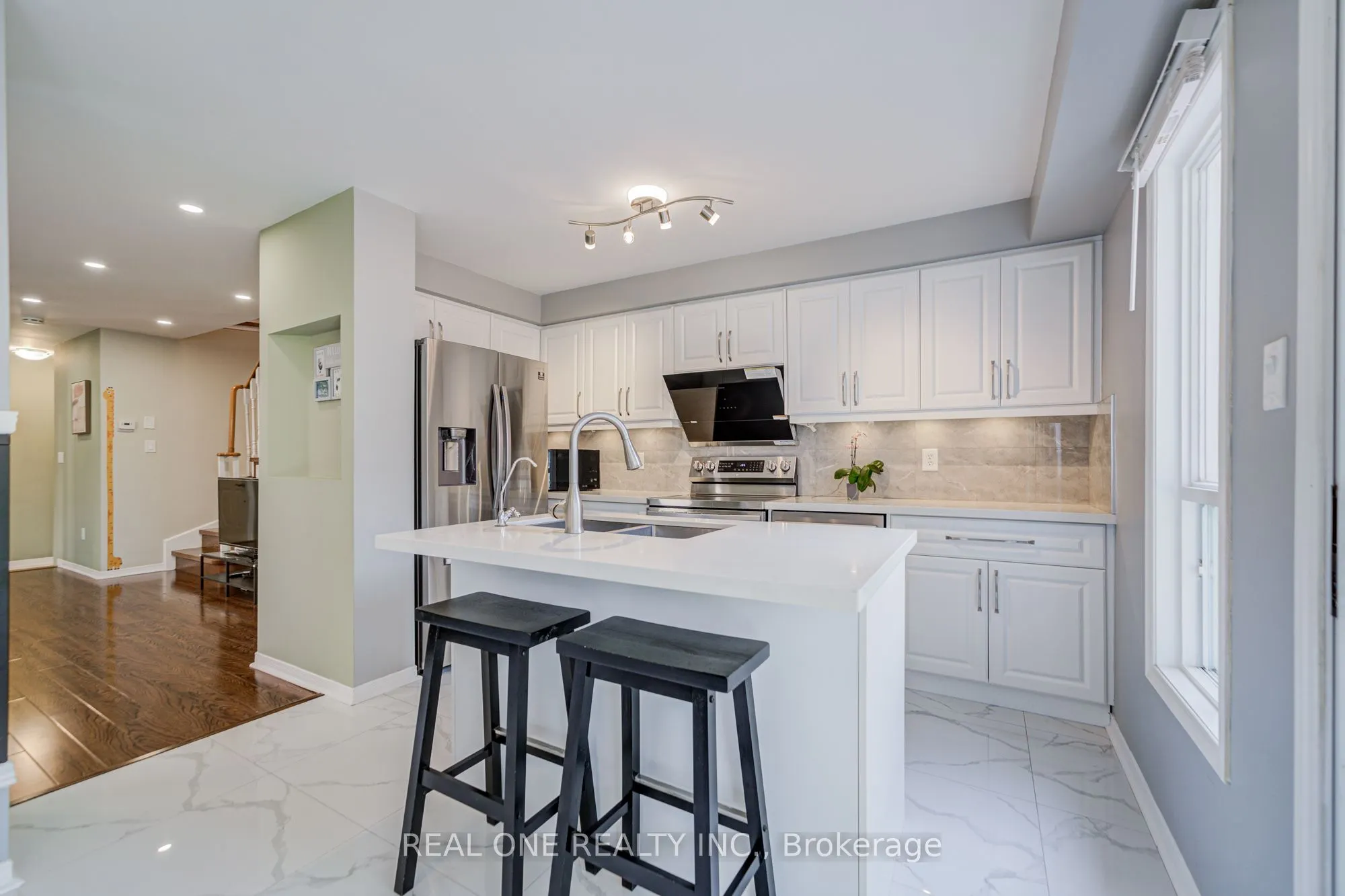 582 Willowick Drive
