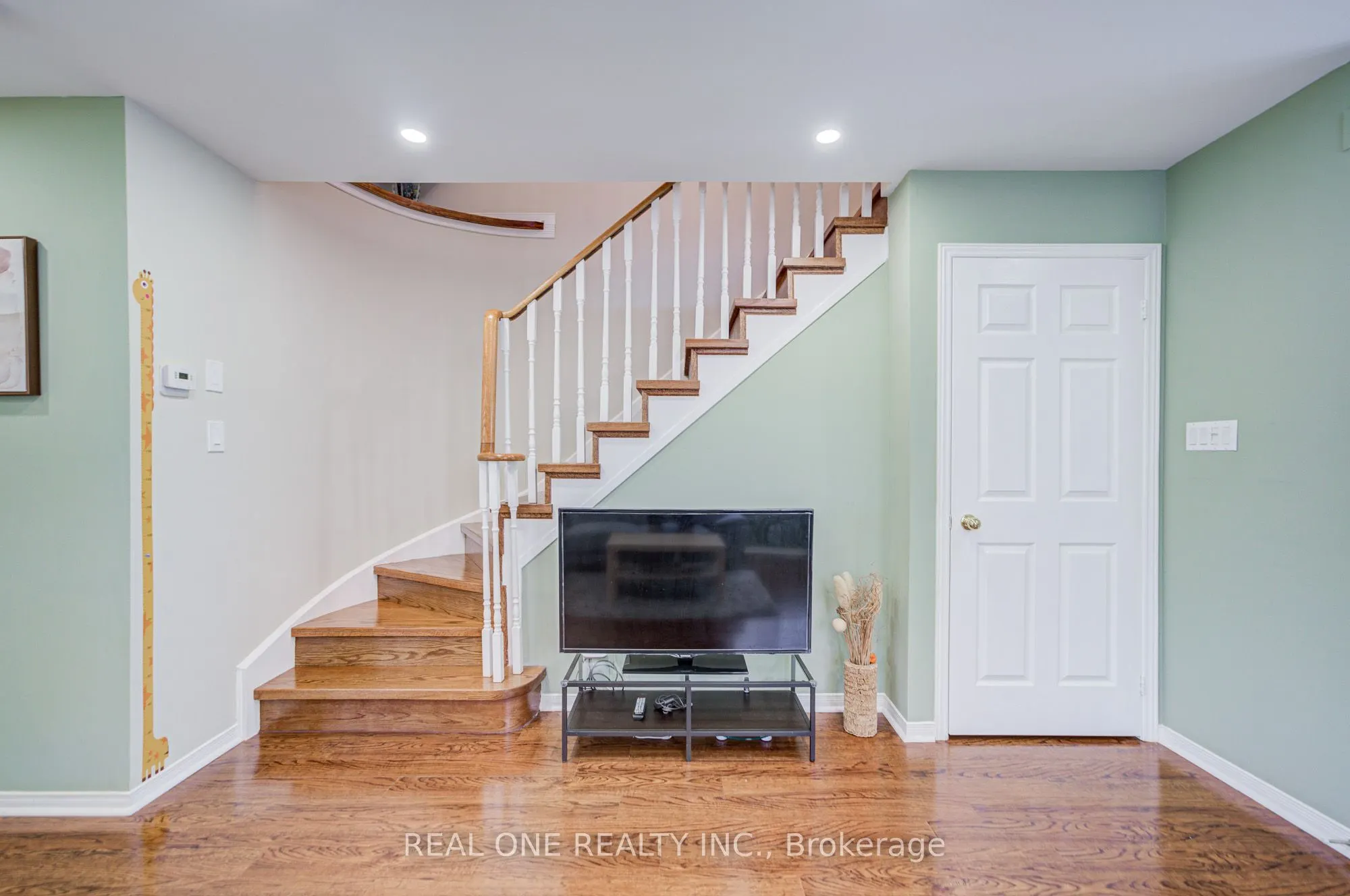 582 Willowick Drive