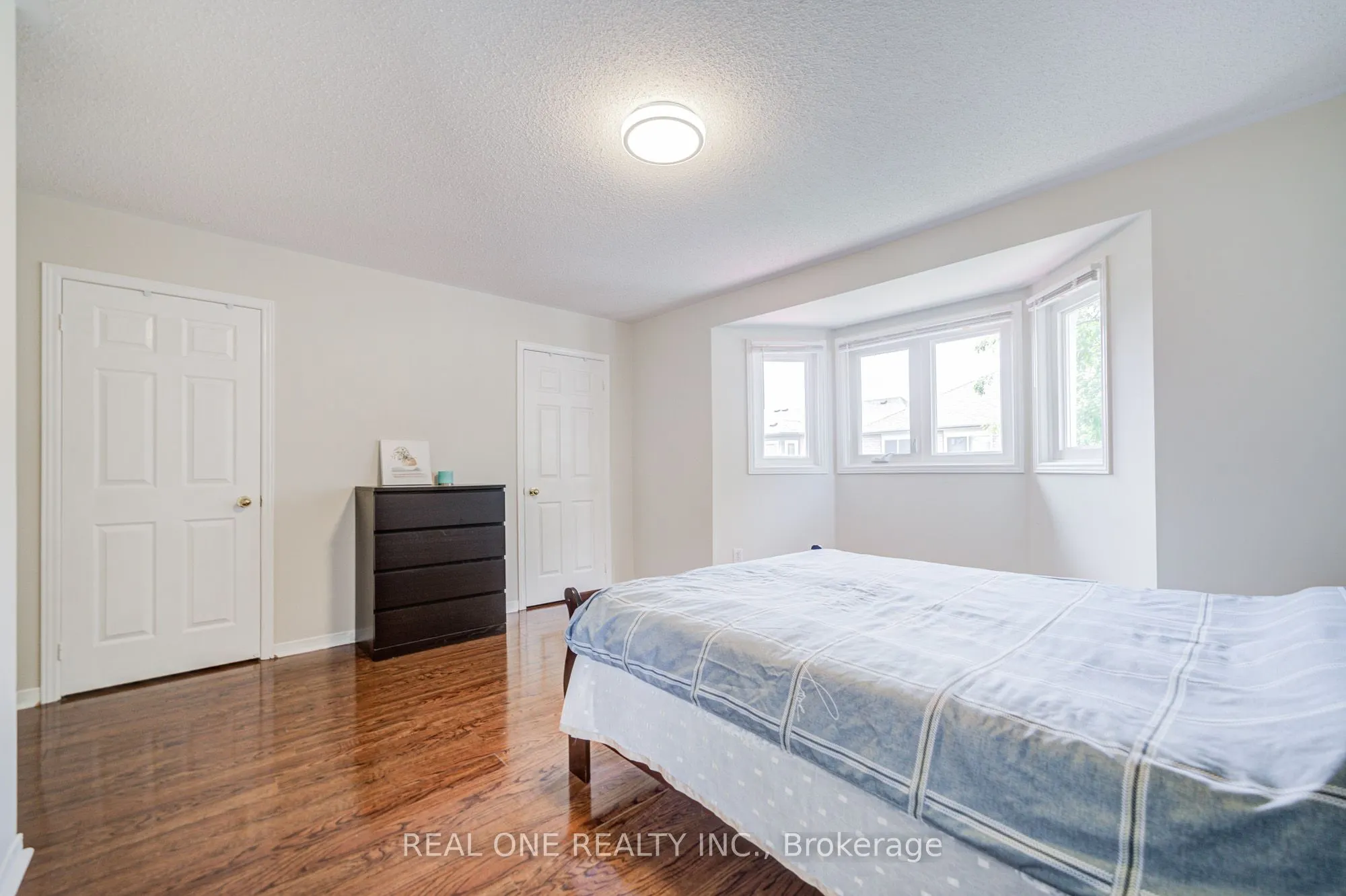 582 Willowick Drive