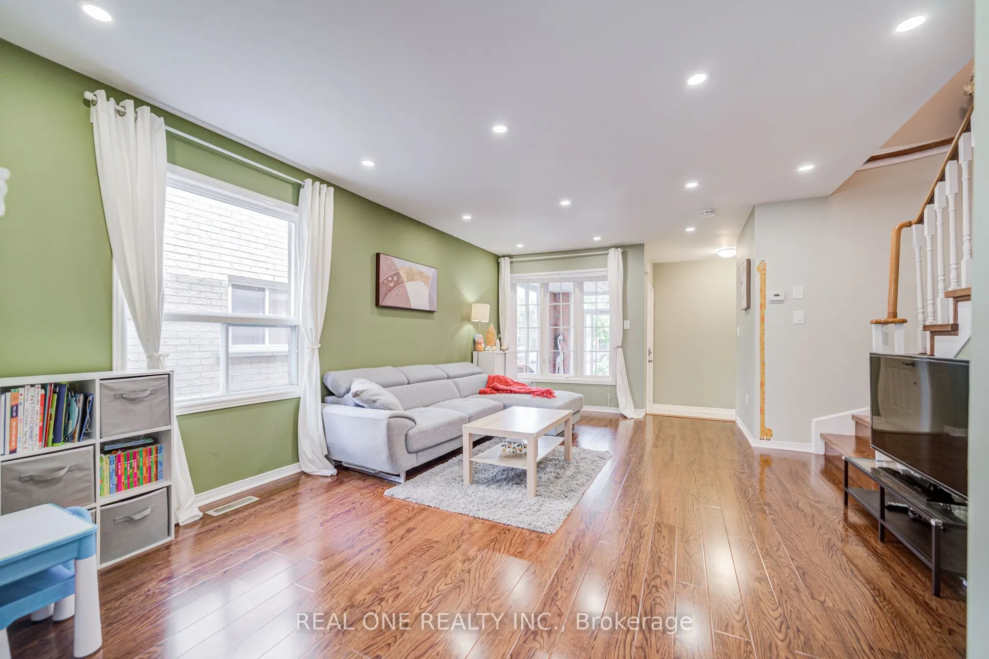 582 Willowick Drive