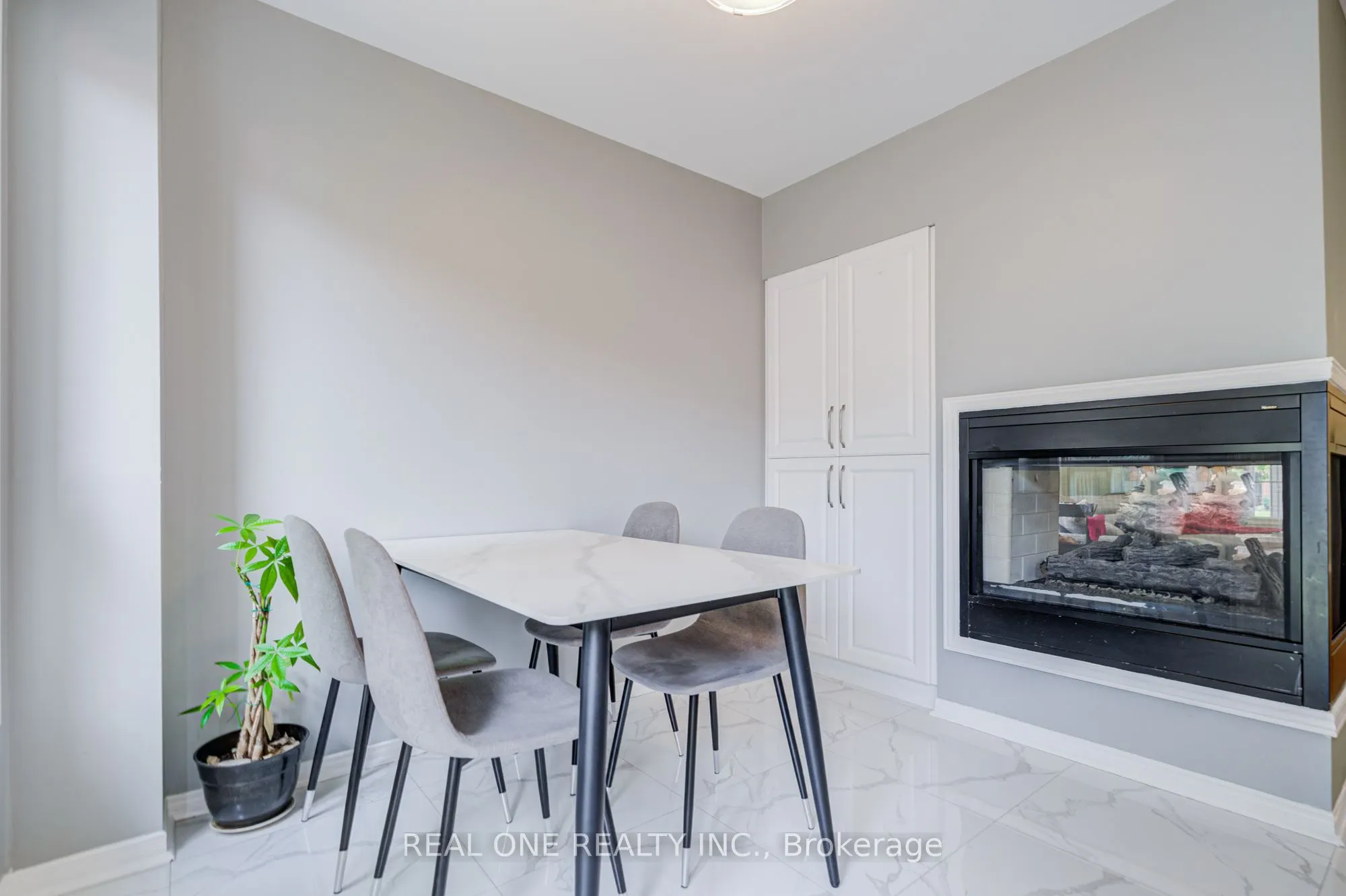 582 Willowick Drive