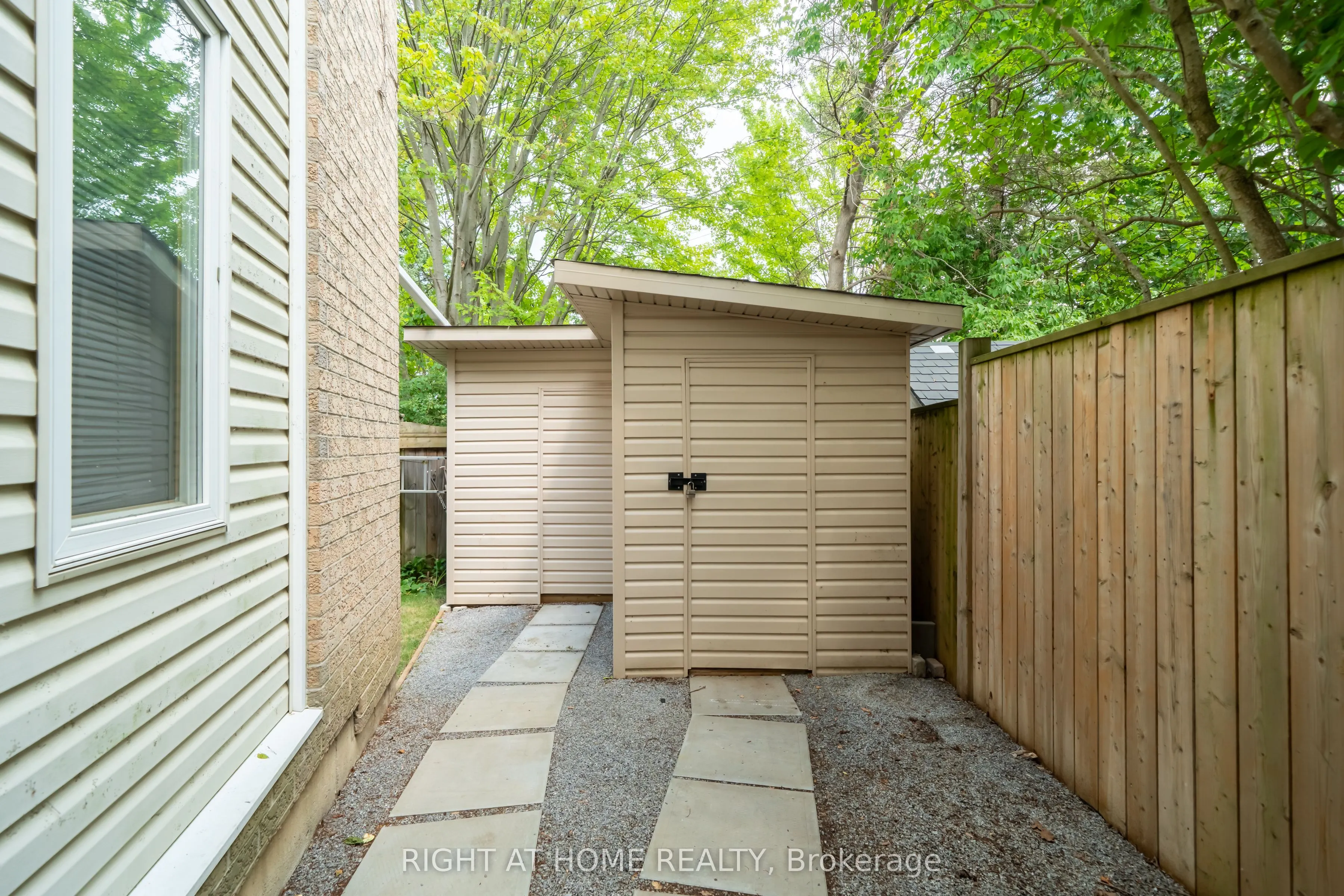 359 Riddell Court, #5