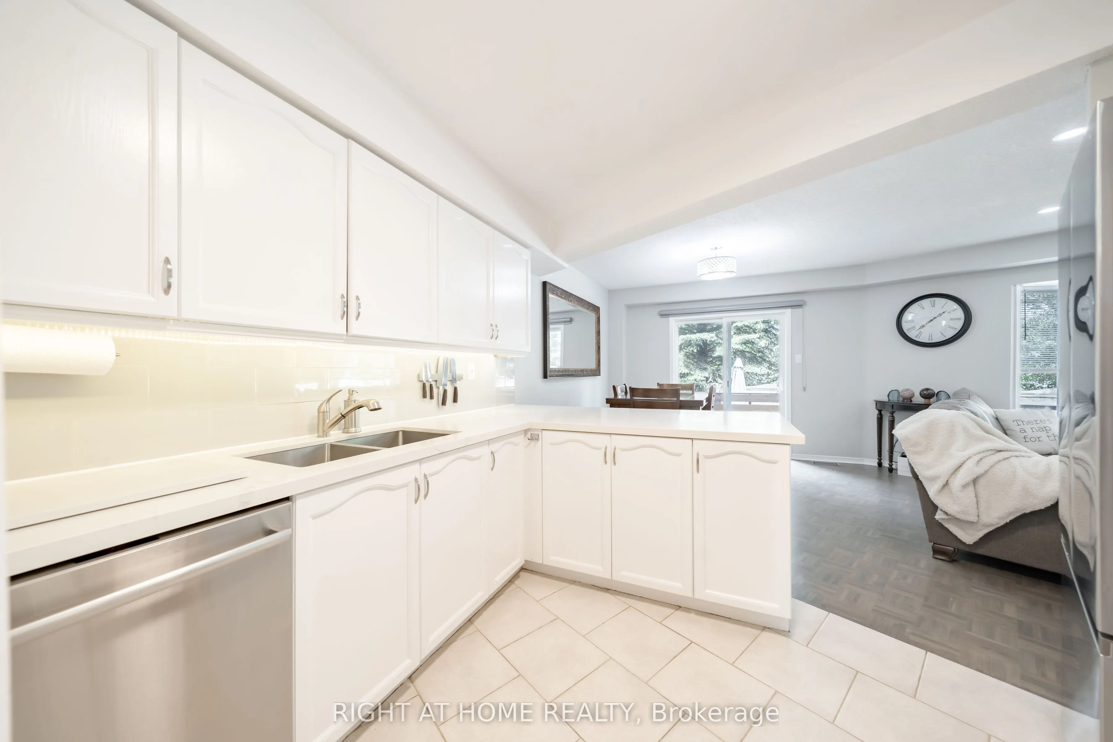 359 Riddell Court, #5